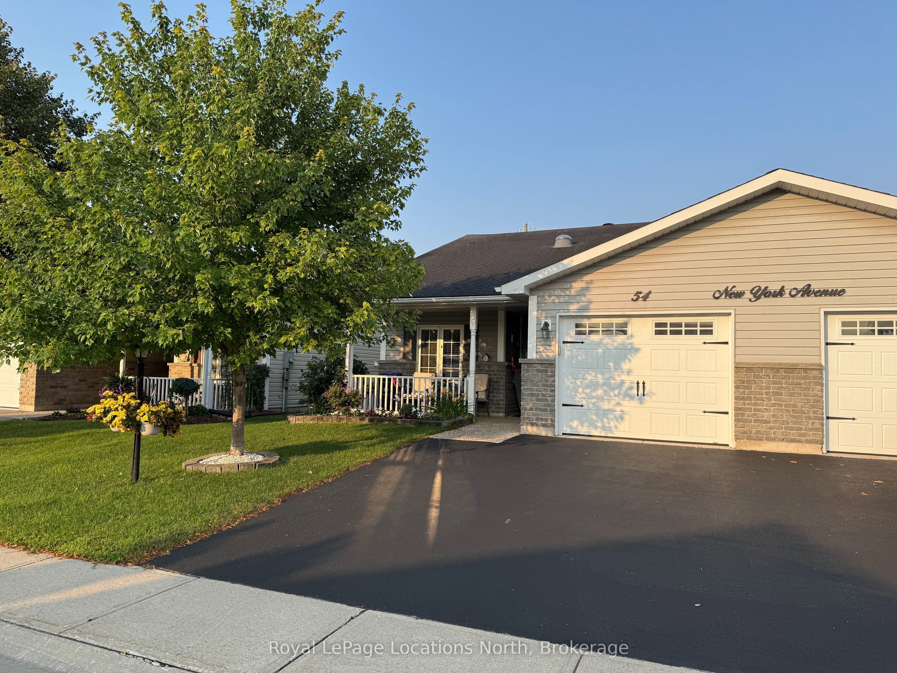 54 New York Avenue, Wasaga Beach, ON L9Z 3A8