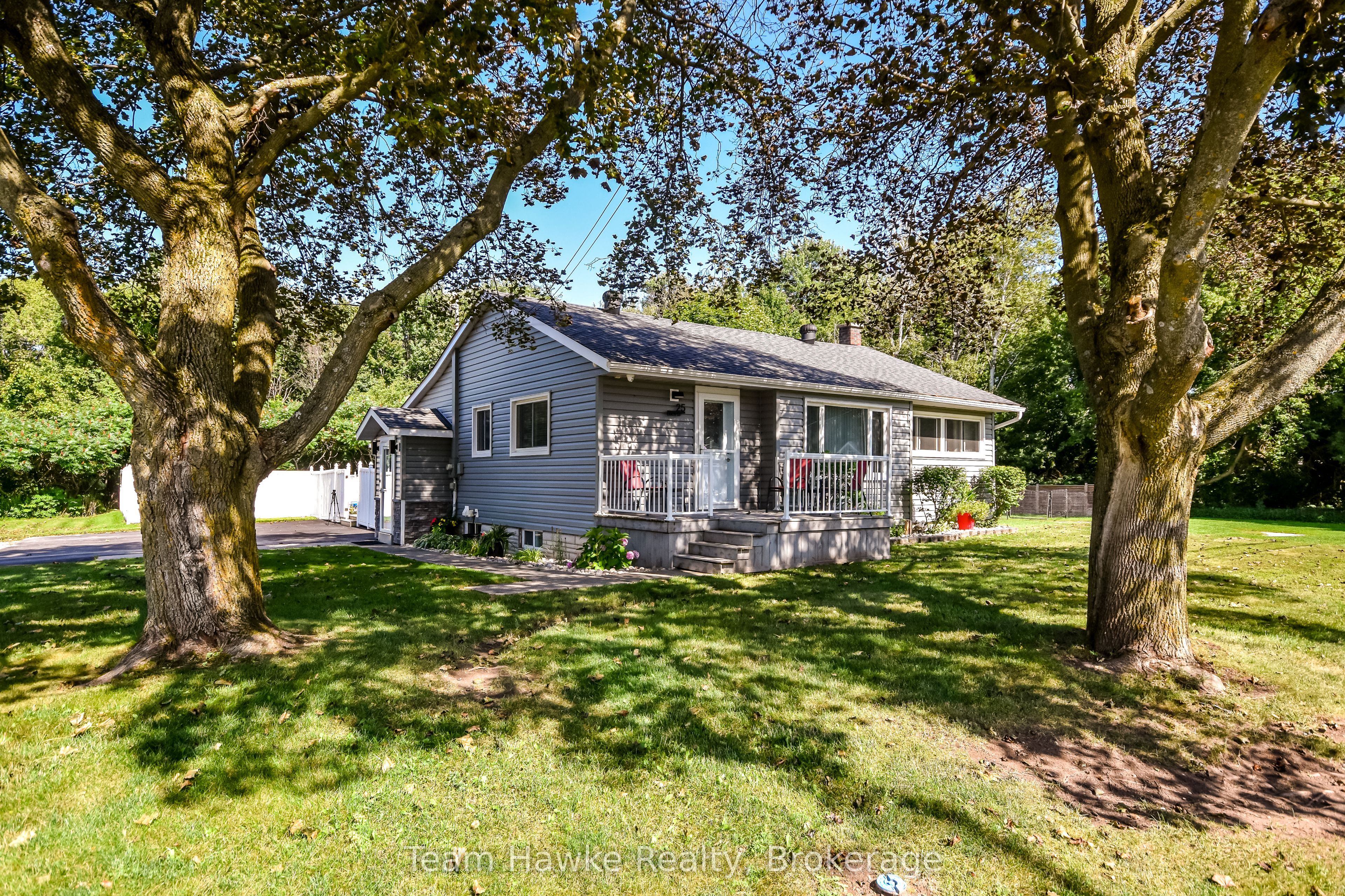 25 Lucy Street, Penetanguishene, ON L9M 1K7 photo 4