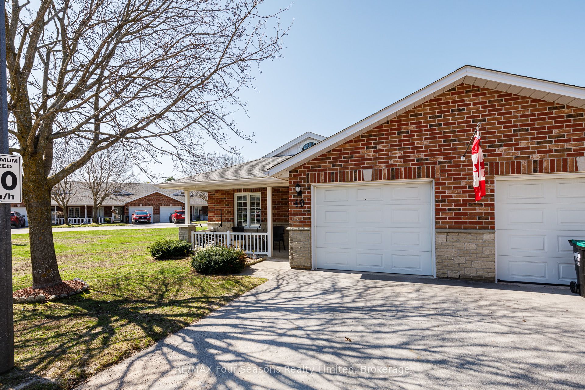 275 Huron Street 49, Clearview, ON L0M 1S0 photo 2