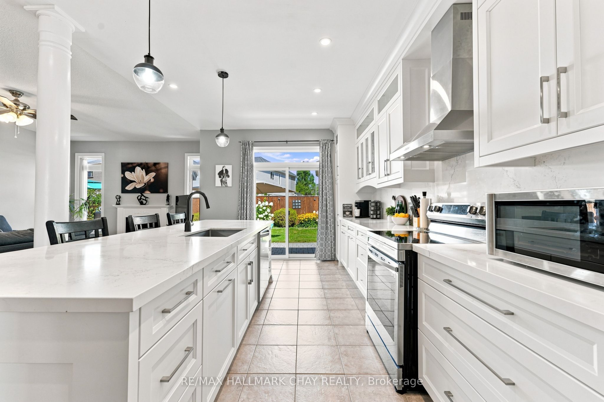 167 The Queensway, Barrie, ON L4M 0B5 photo 4
