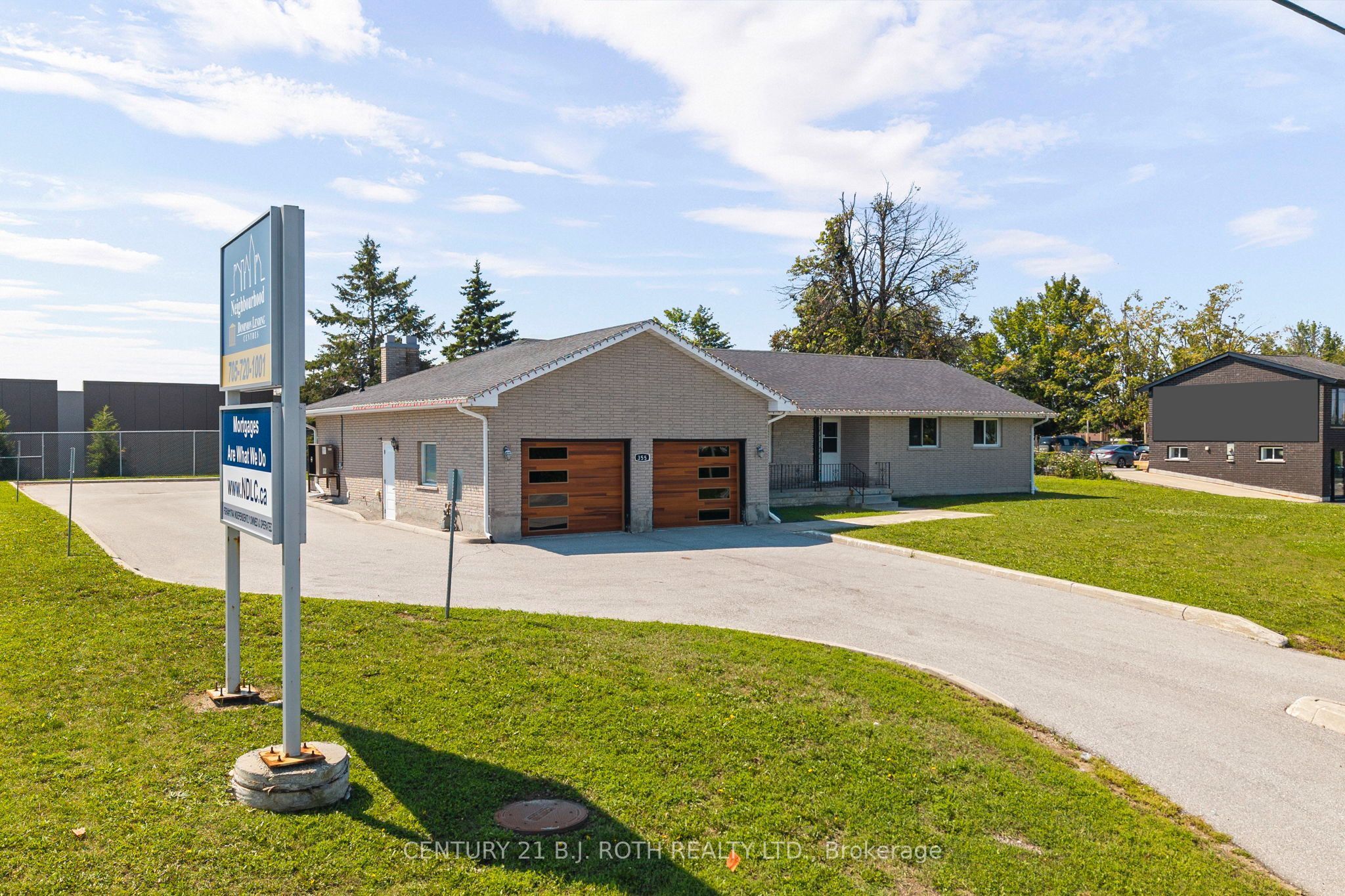 355 Mapleview Drive W, Barrie, ON L4N 9L5
