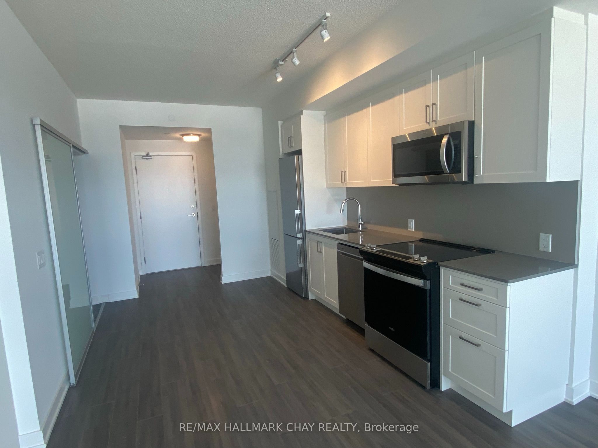 681 Yonge Street 317, Barrie, ON L4N 4E8 photo 3