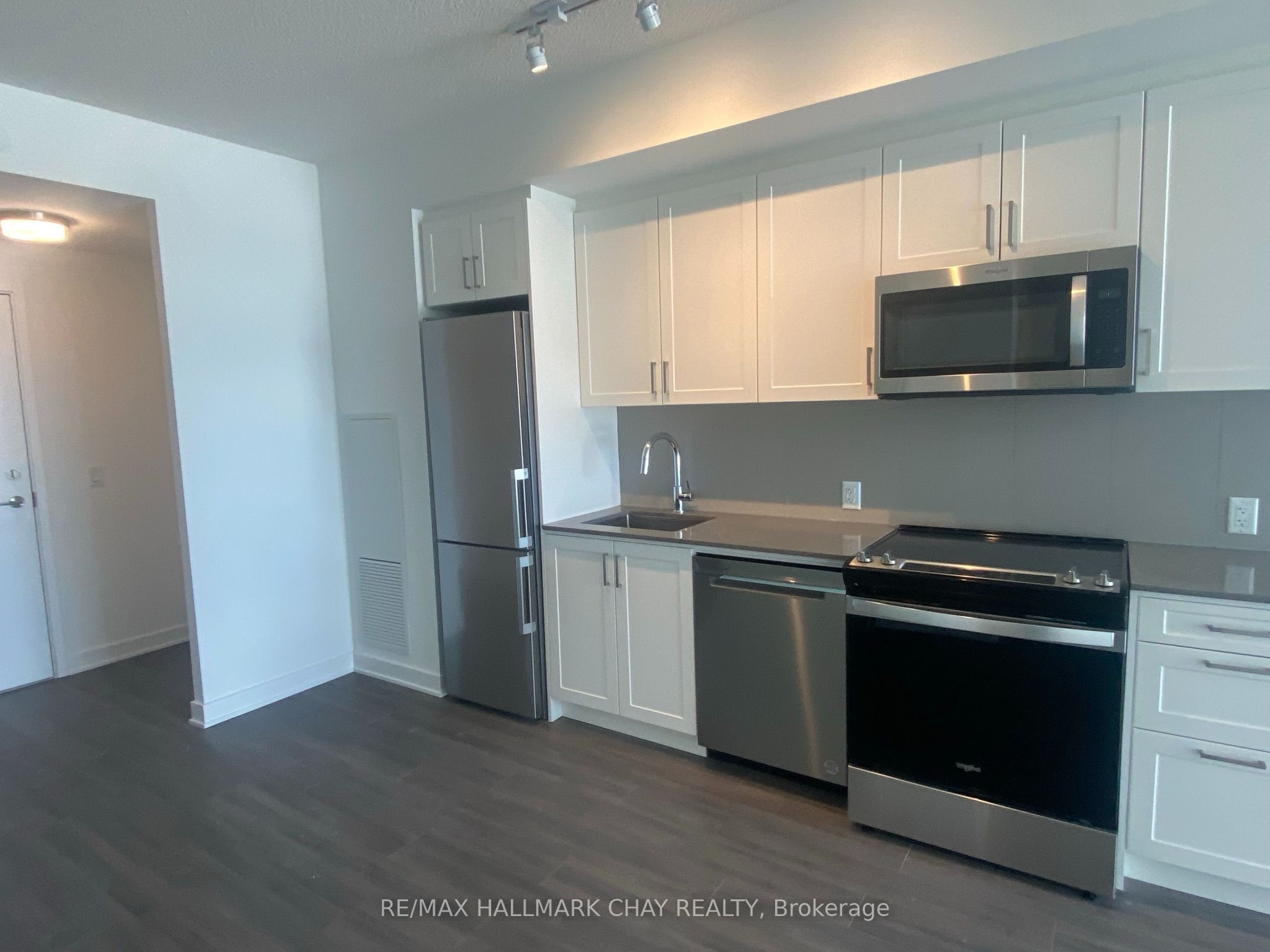 681 Yonge Street 317, Barrie, ON L4N 4E8 photo 4