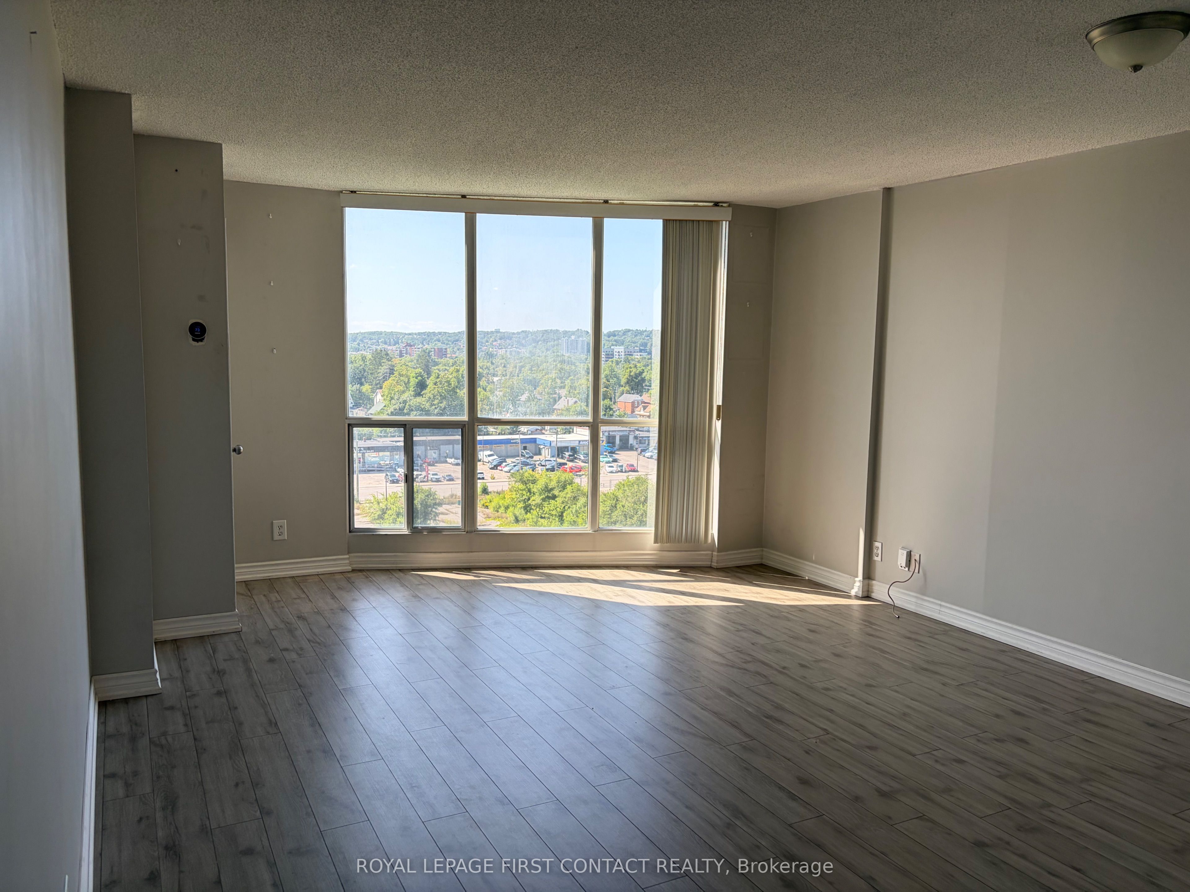 65 Ellen Street 709, Barrie, ON L4N 3A5 photo 5