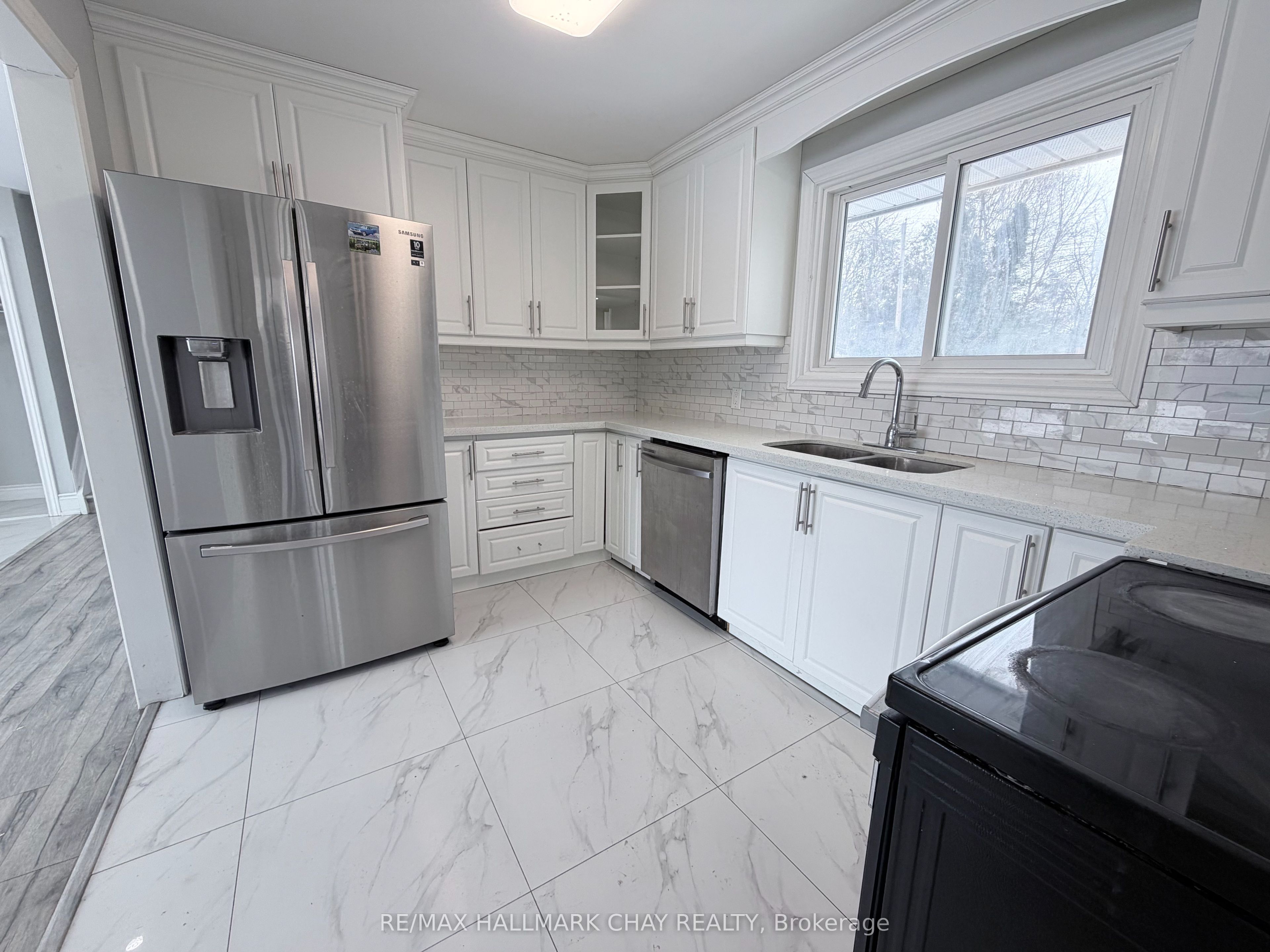 152 Rose Street Main, Barrie, ON L4M 2T7 photo 5