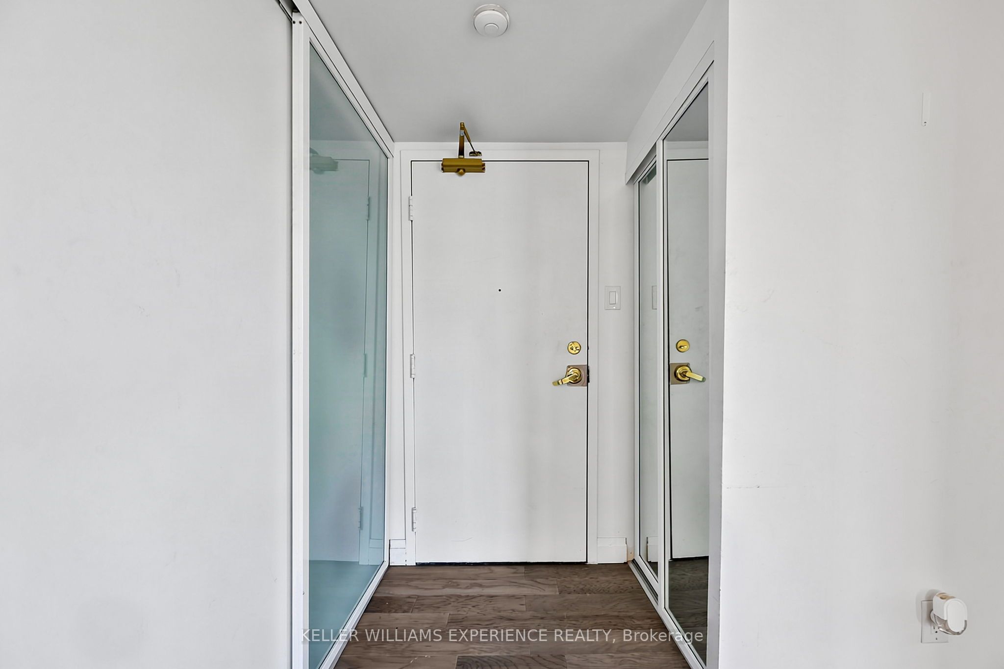 75 ELLEN Street #904, Barrie, ON L4N 7R6 photo 4