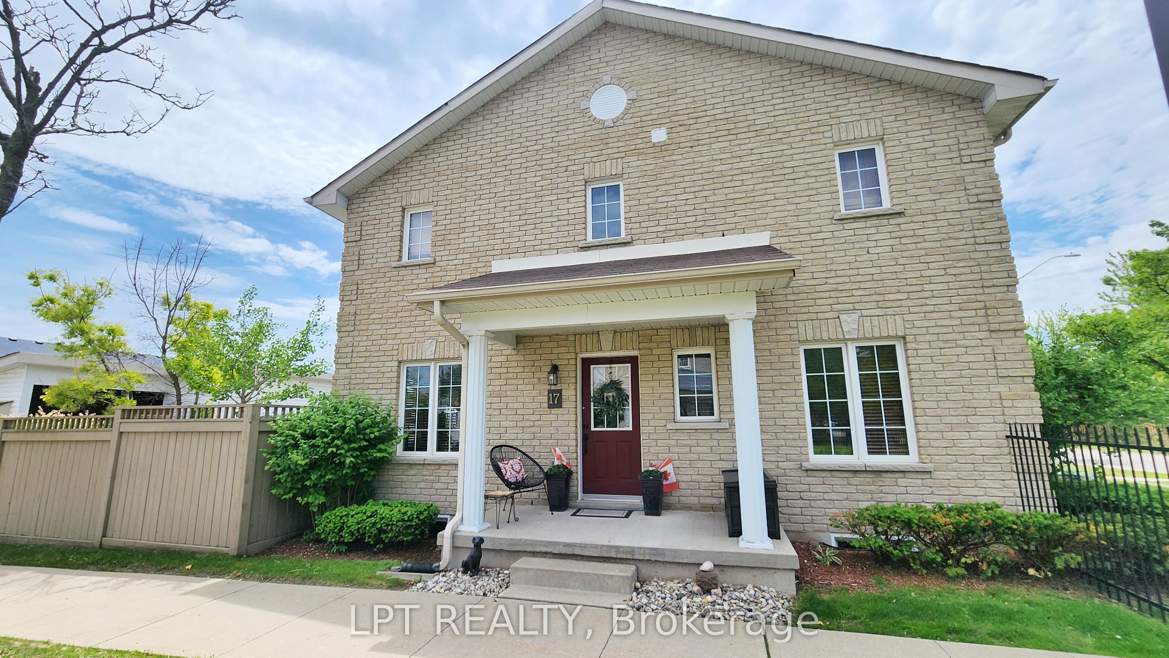 17 Silver Maple Crescent, Barrie, ON L4N 0Y4