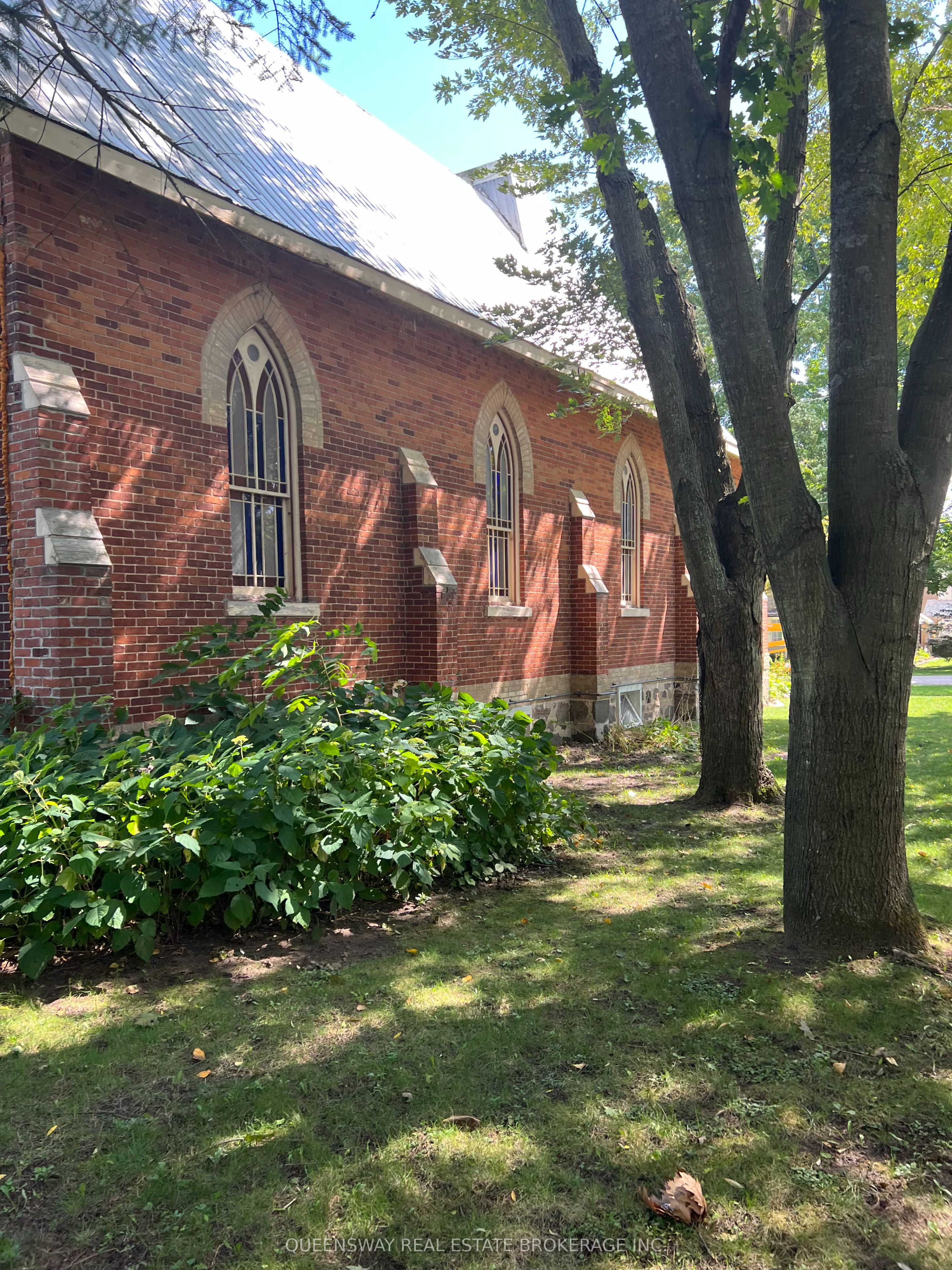 10 Mill Street W, Springwater, ON L0L 1V0 photo 2