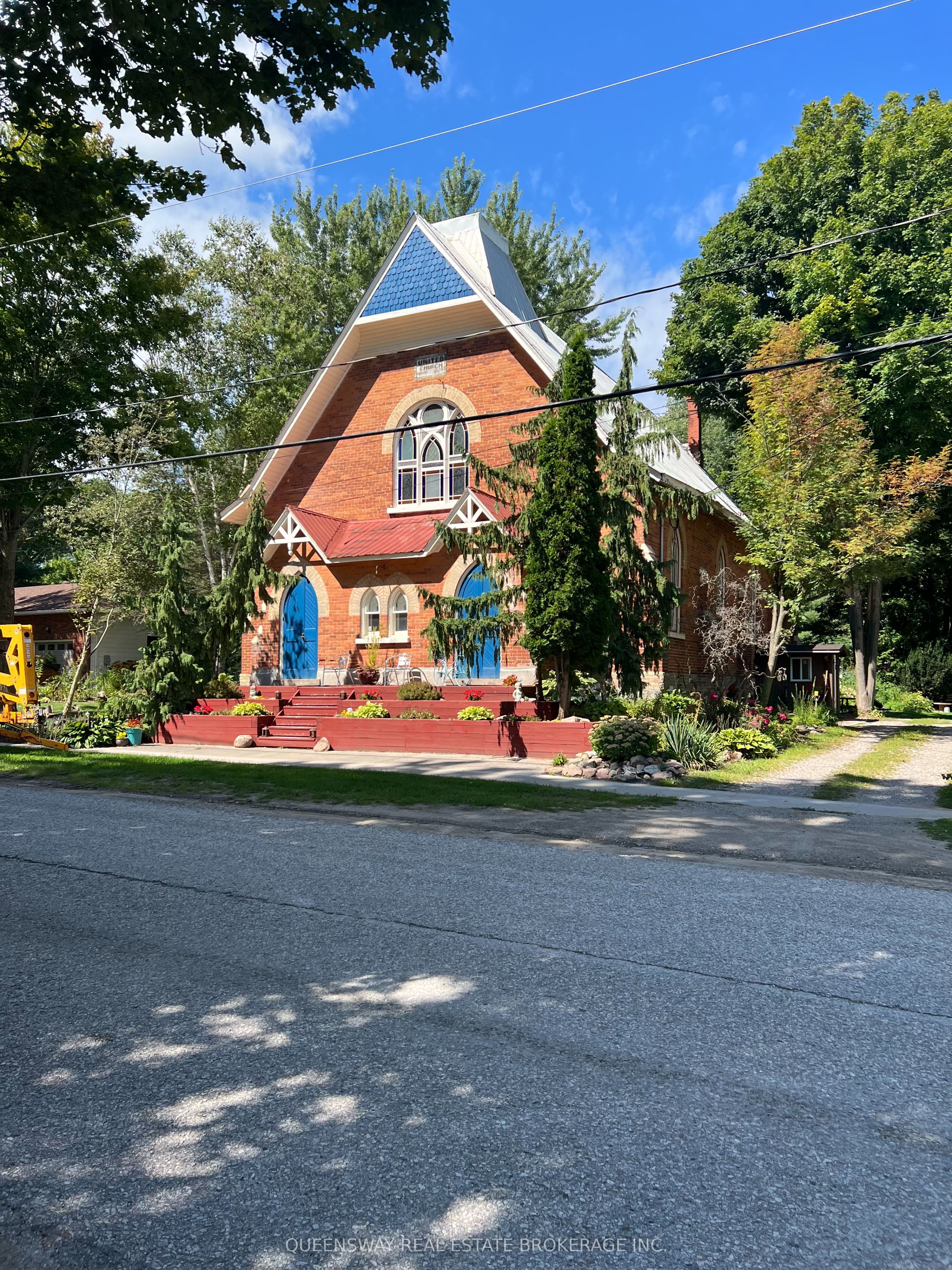 10 Mill Street W, Springwater, ON L0L 1V0