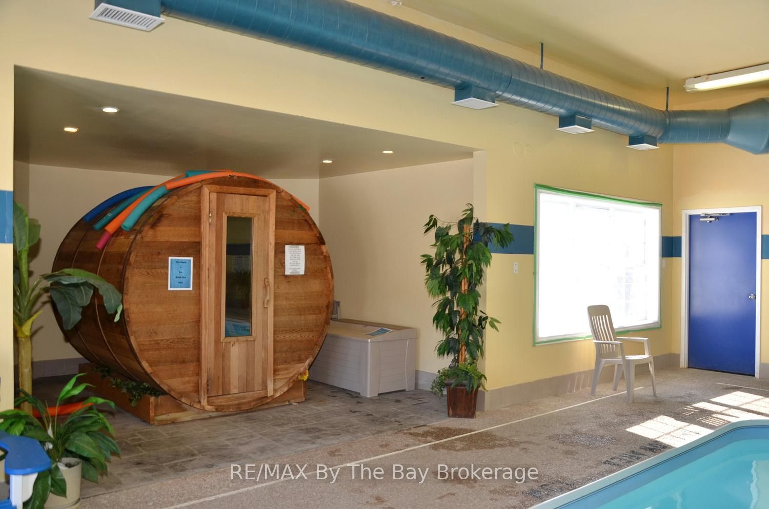 148 New York Avenue, Wasaga Beach, ON L9Z 3A8 photo 4