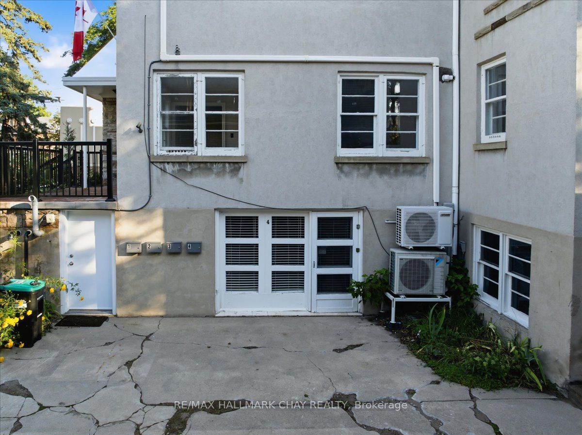 15 Parkside Drive 4, Barrie, ON L4N 1W7 photo 4