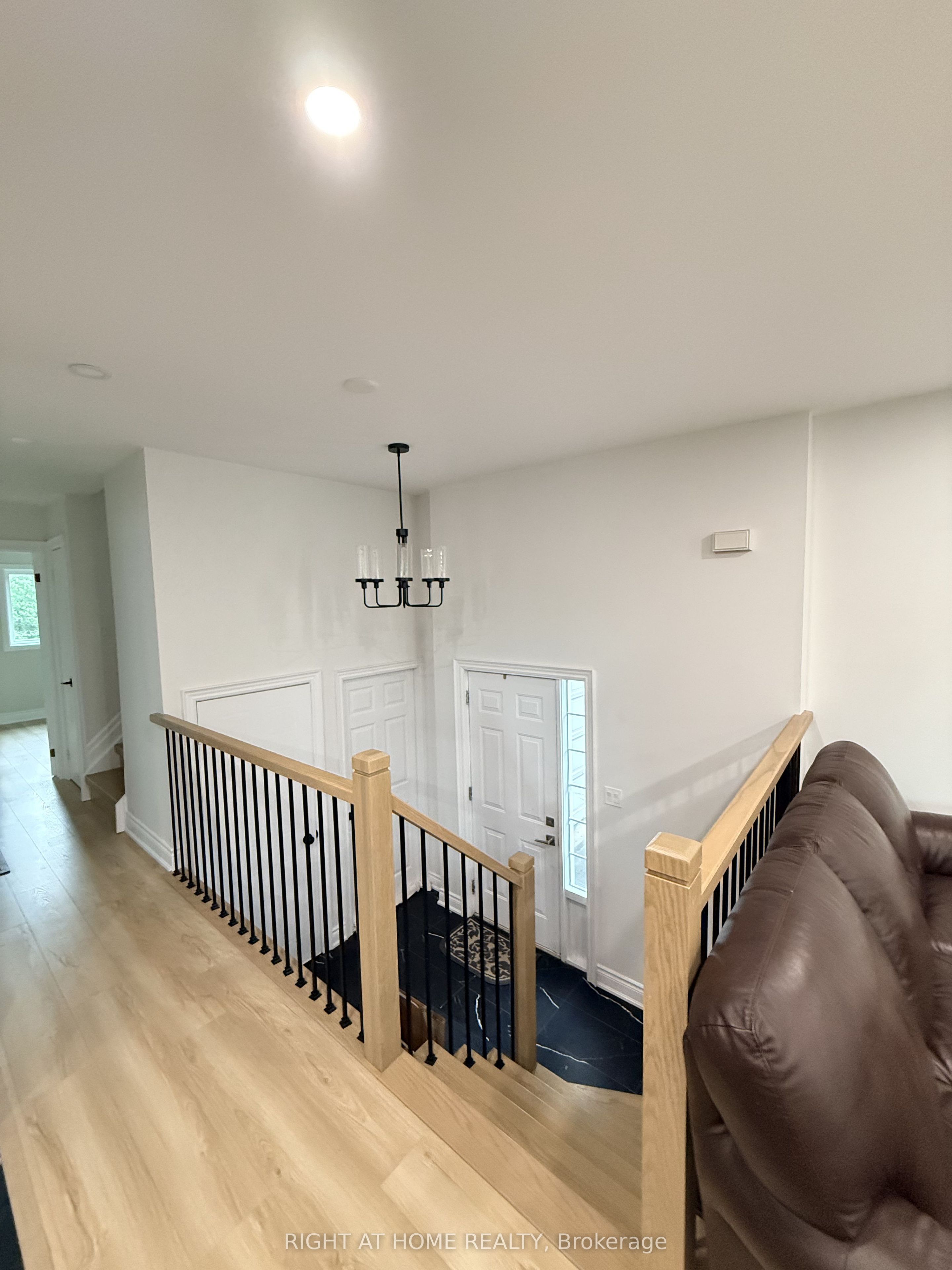 73 Barre Drive Main, Barrie, ON L4N 7P1 photo 3