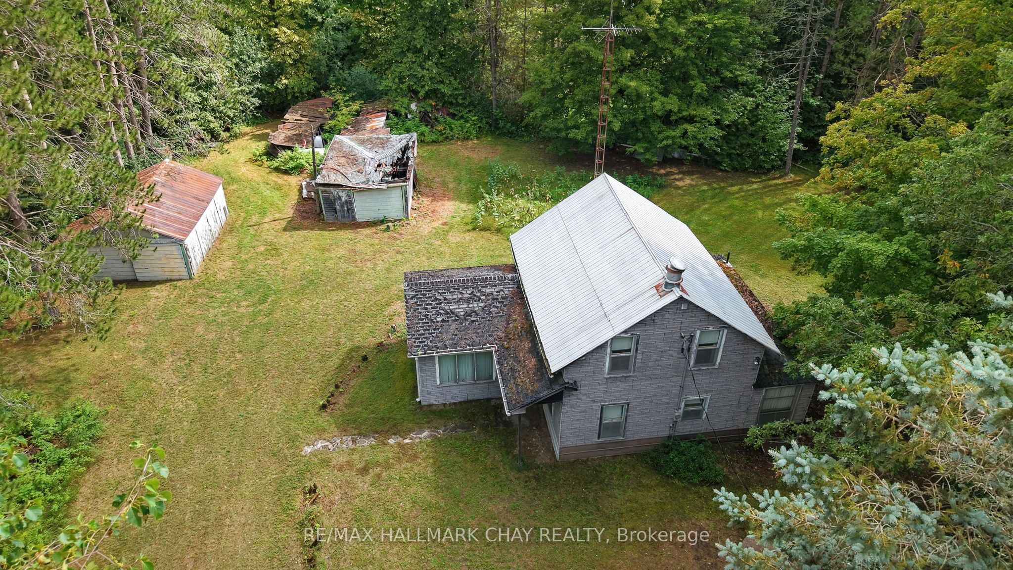 1347 Old Second Road N, Springwater, ON L0L 2K0 photo 4