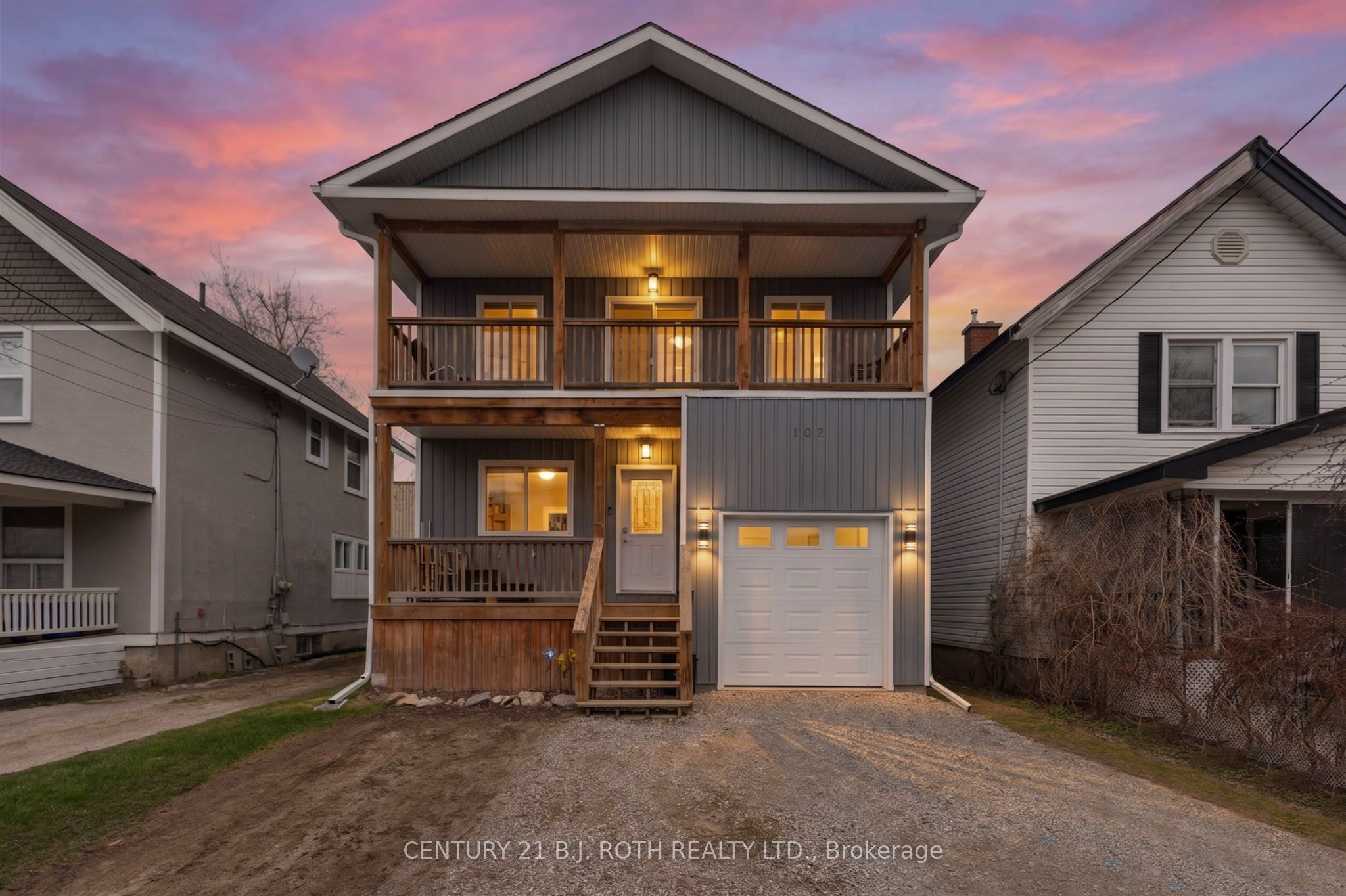 102 Dunlop Street, Orillia, ON L3V 5P4