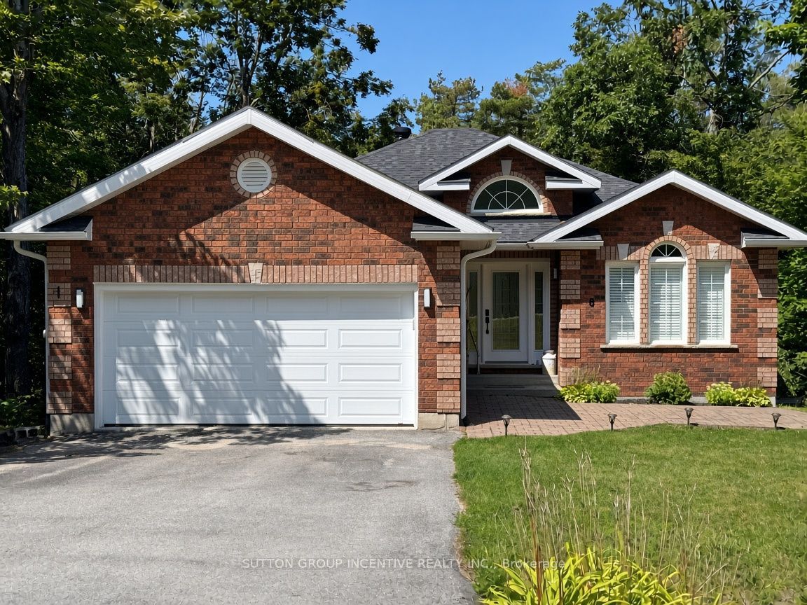 8 Alpine Way, Oro-Medonte, ON L0L 2L0