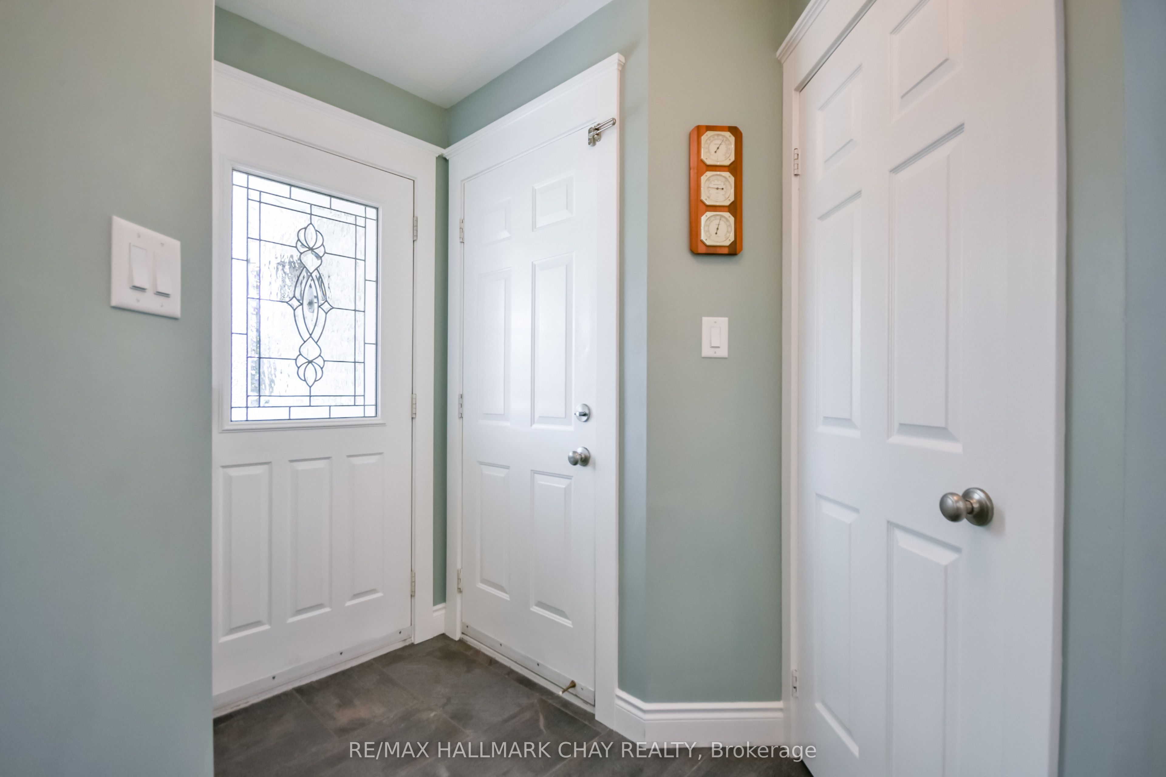 1 Hawkins Drive, Barrie, ON L4N 0A5 photo 5