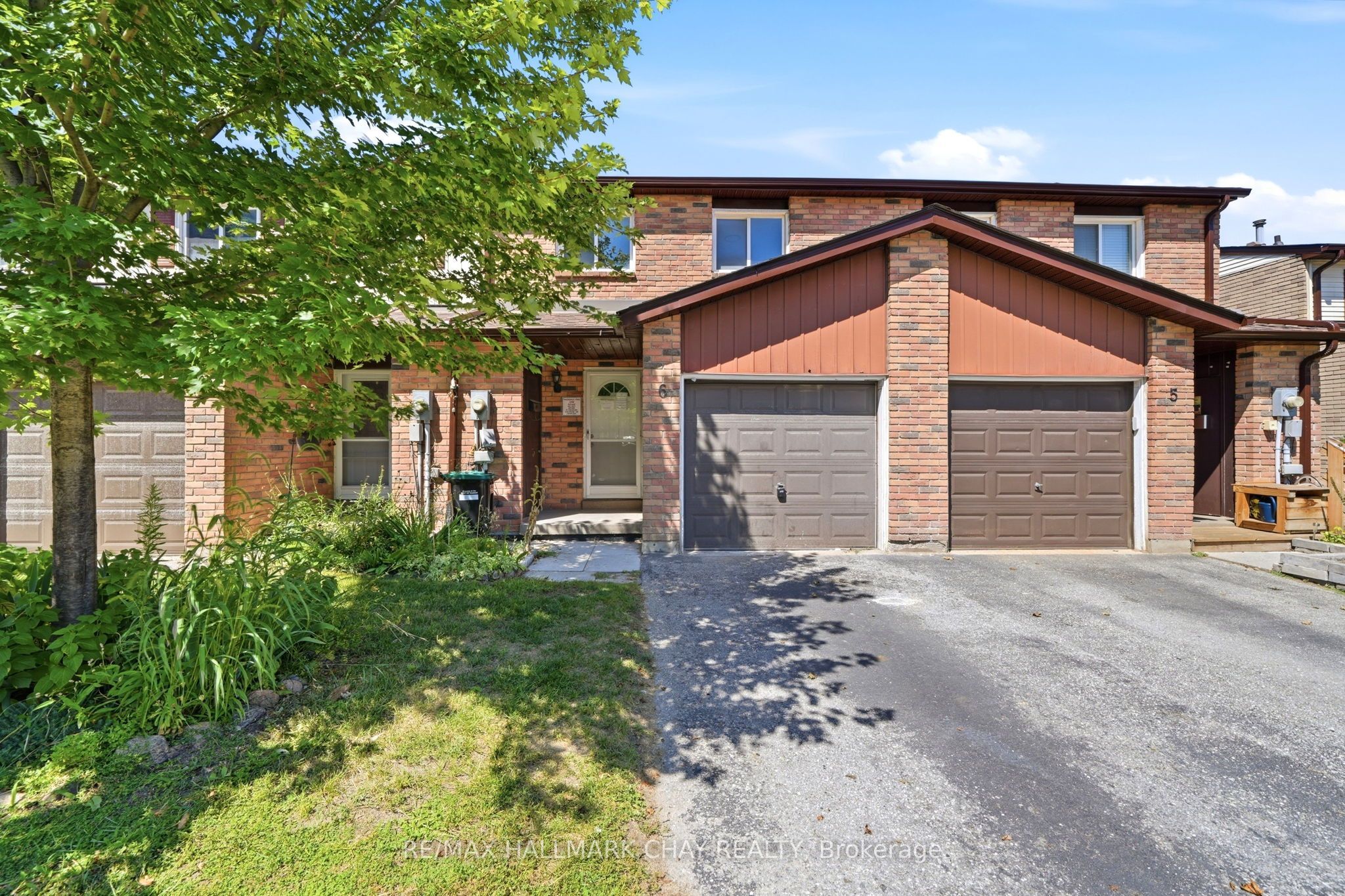 52 Adelaide Street 6, Barrie, ON L4N 3T5