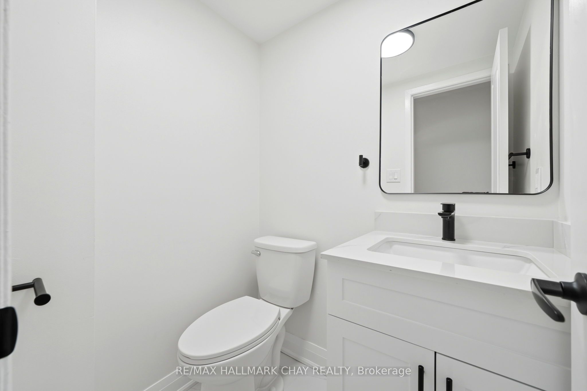 52 Adelaide Street 6, Barrie, ON L4N 3T5 photo 3