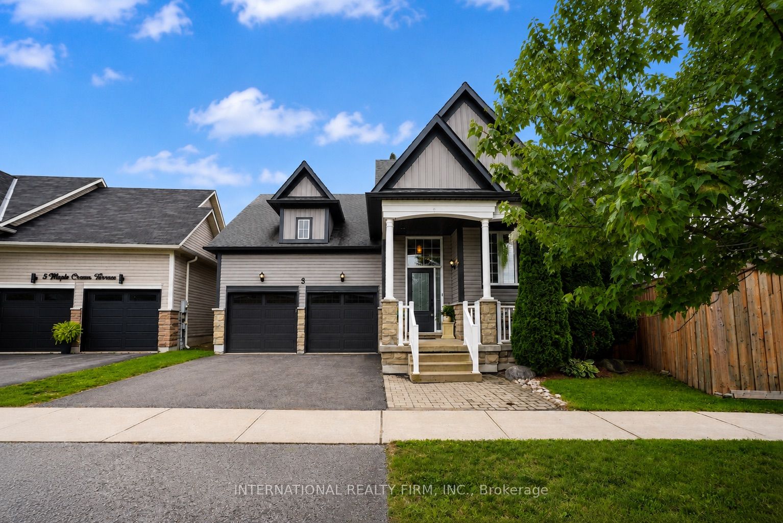 3 Maple Crown Terrace, Barrie, ON L4M 7H3 photo 2