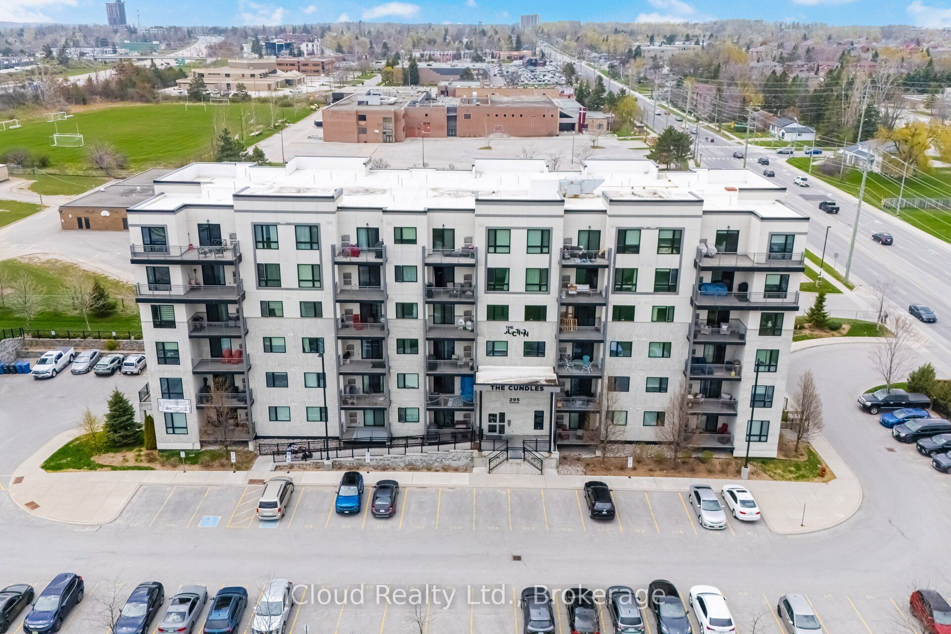 295 Cundles Road E 208, Barrie, ON L4M 0K8 photo 3