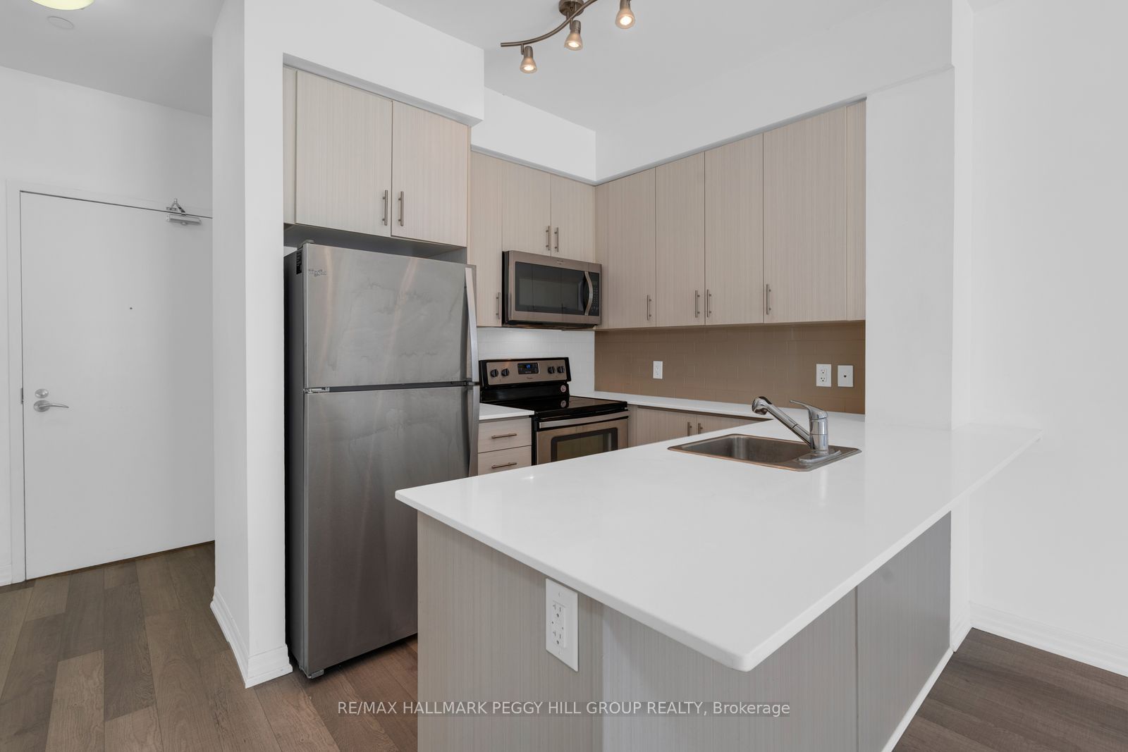 111 Worsley Street 309, Barrie, ON L4M 0J5 photo 5