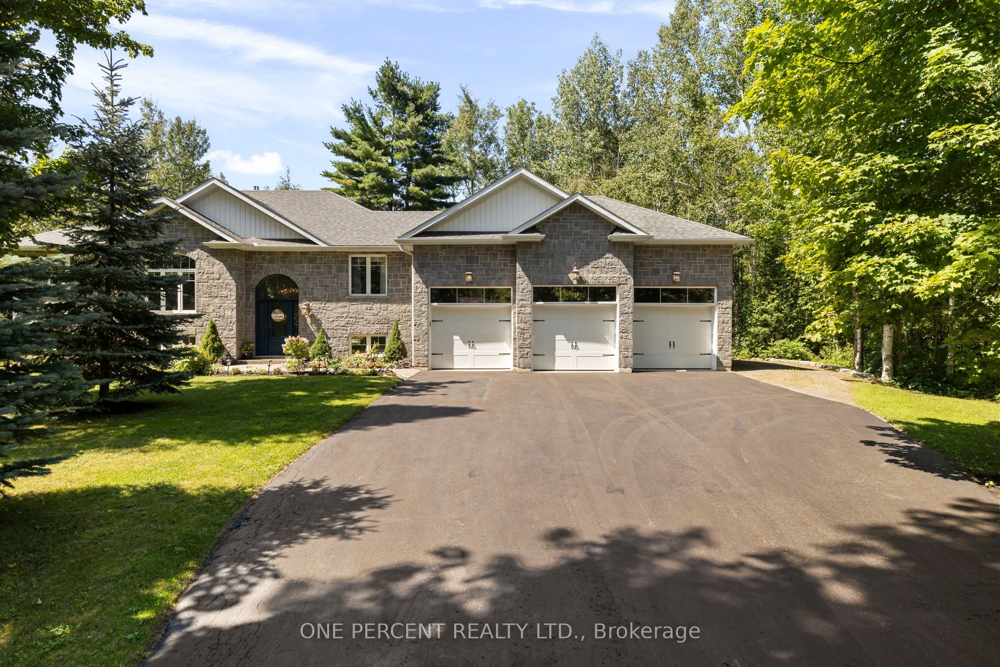 1370 Rimkey Crescent, Severn, ON L3V 0E9 photo 2