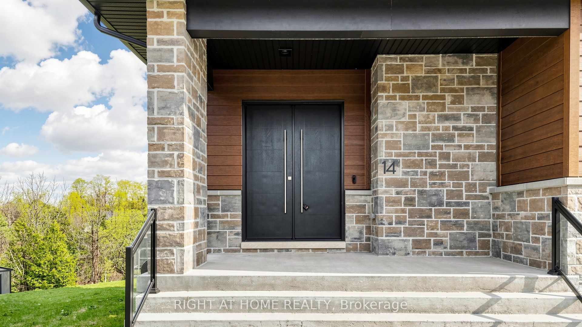 14 Dixon Court, Barrie, ON L4N 7H1 photo 3
