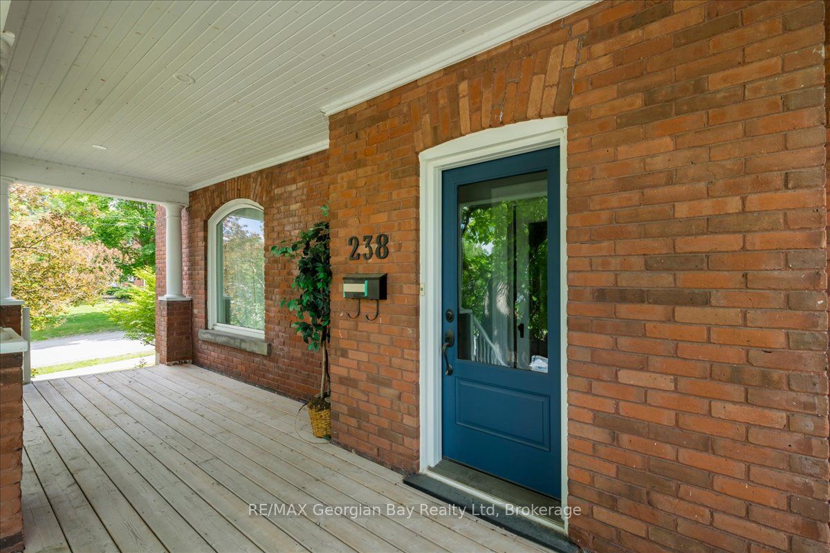 238 Sixth Street, Midland, ON L4R 3Y1