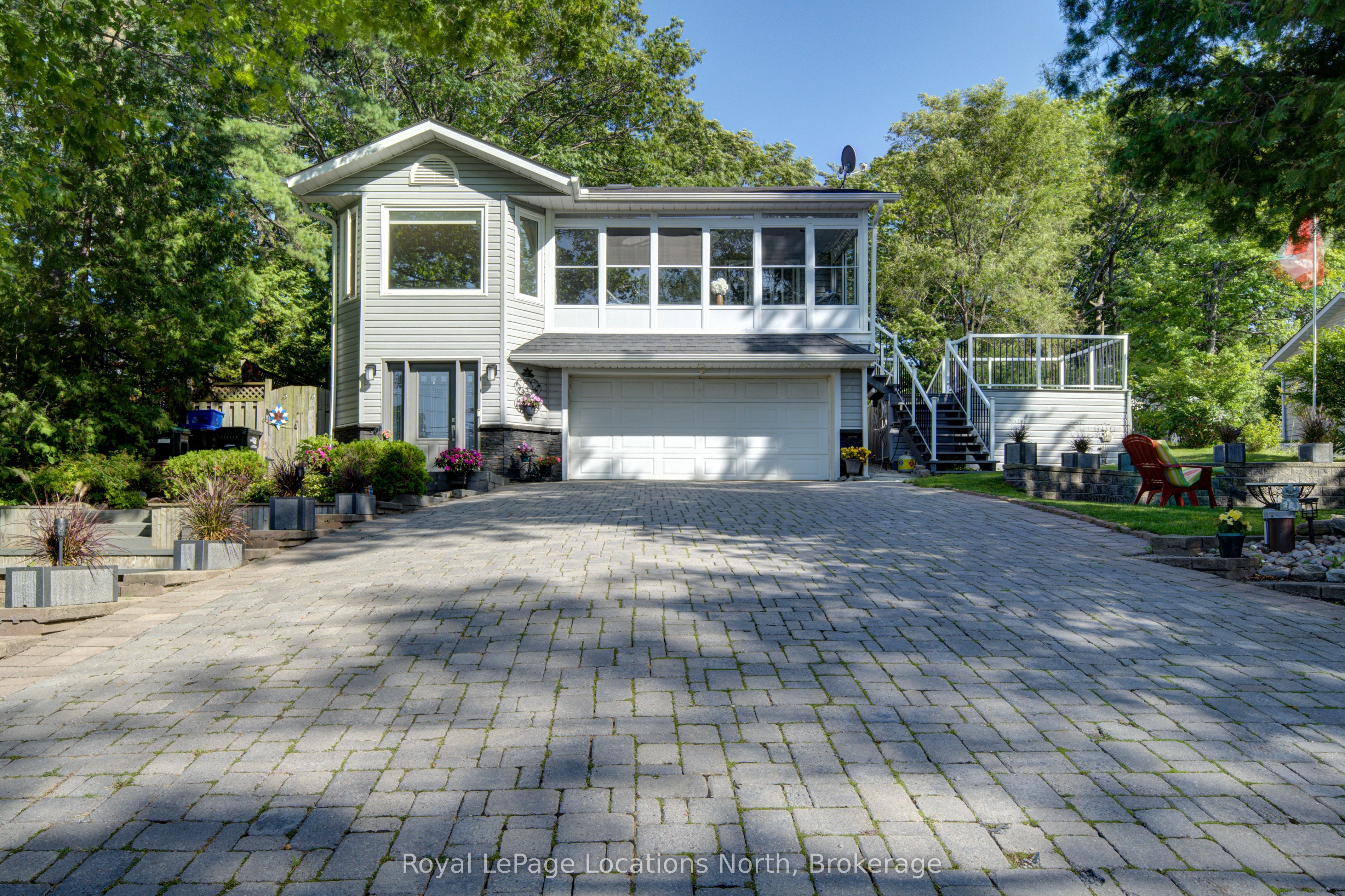 2225 Tiny Beaches Road S, Tiny, ON L0L 1P0 photo 2