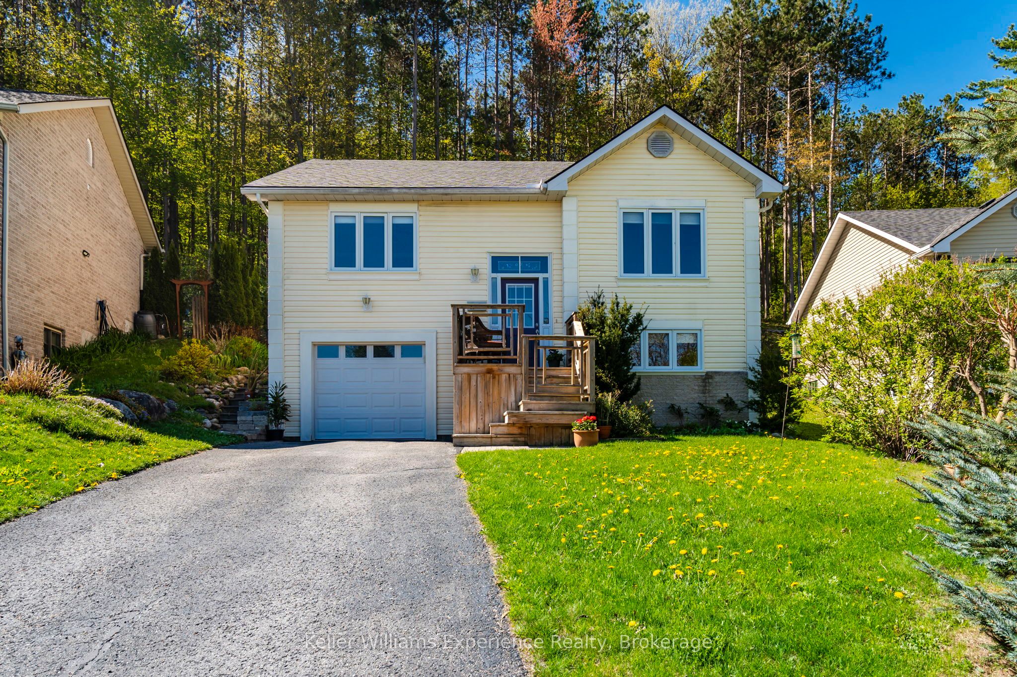 53 Therrien Court, Penetanguishene, ON L9M 1P6