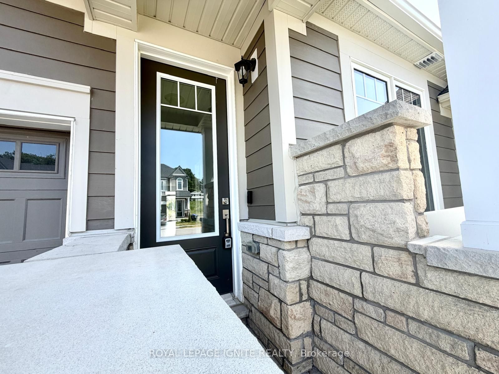 551 Hudson Street, Midland, ON L4R 0J2 photo 2