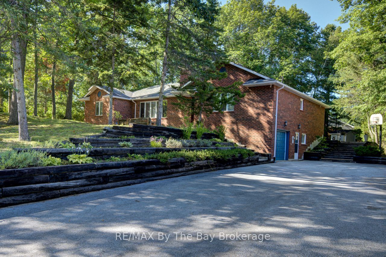47 Birchwood Trail, Wasaga Beach, ON L9Z 1B1