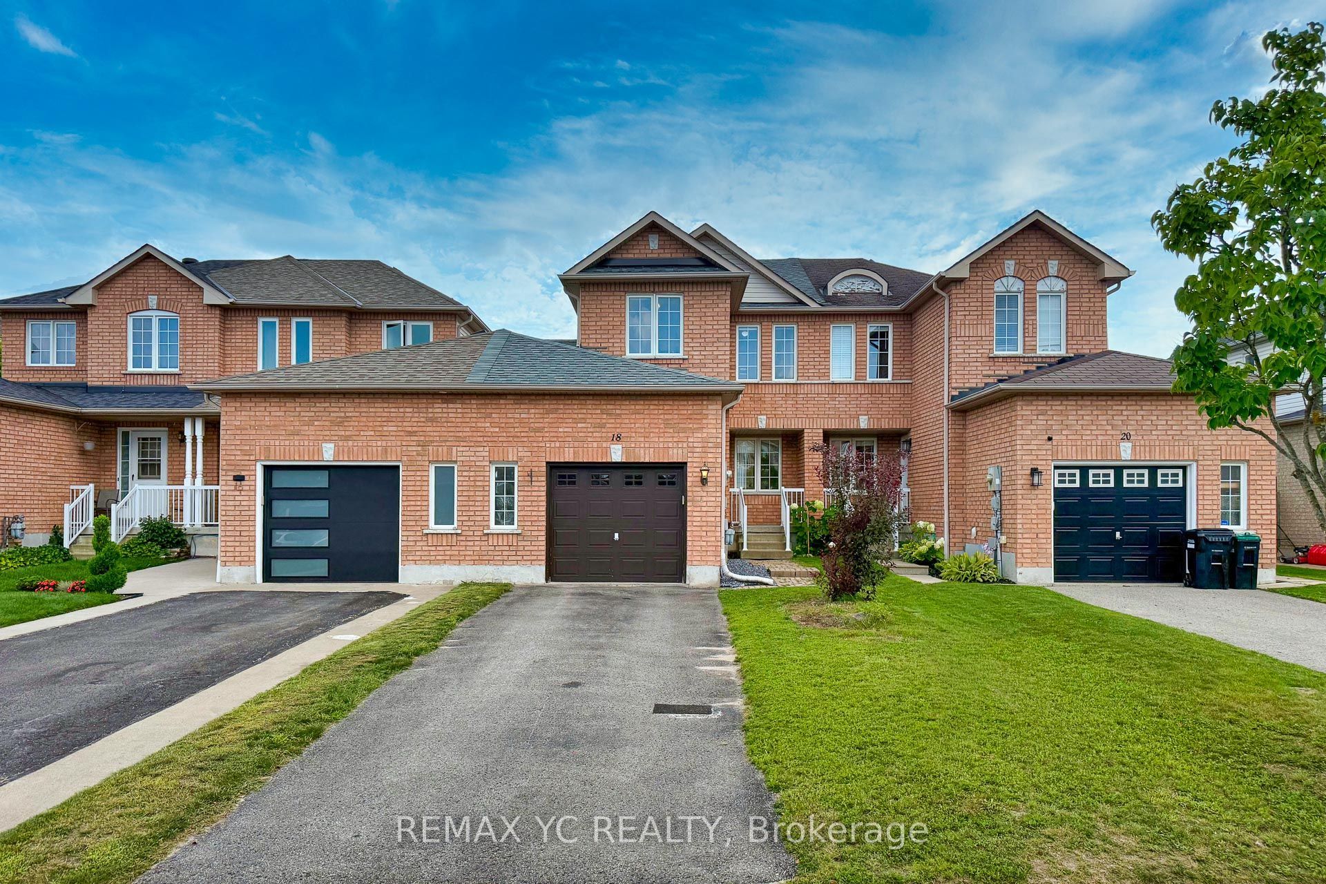 18 Coleman Drive, Barrie, ON L4N 0R4 photo 2