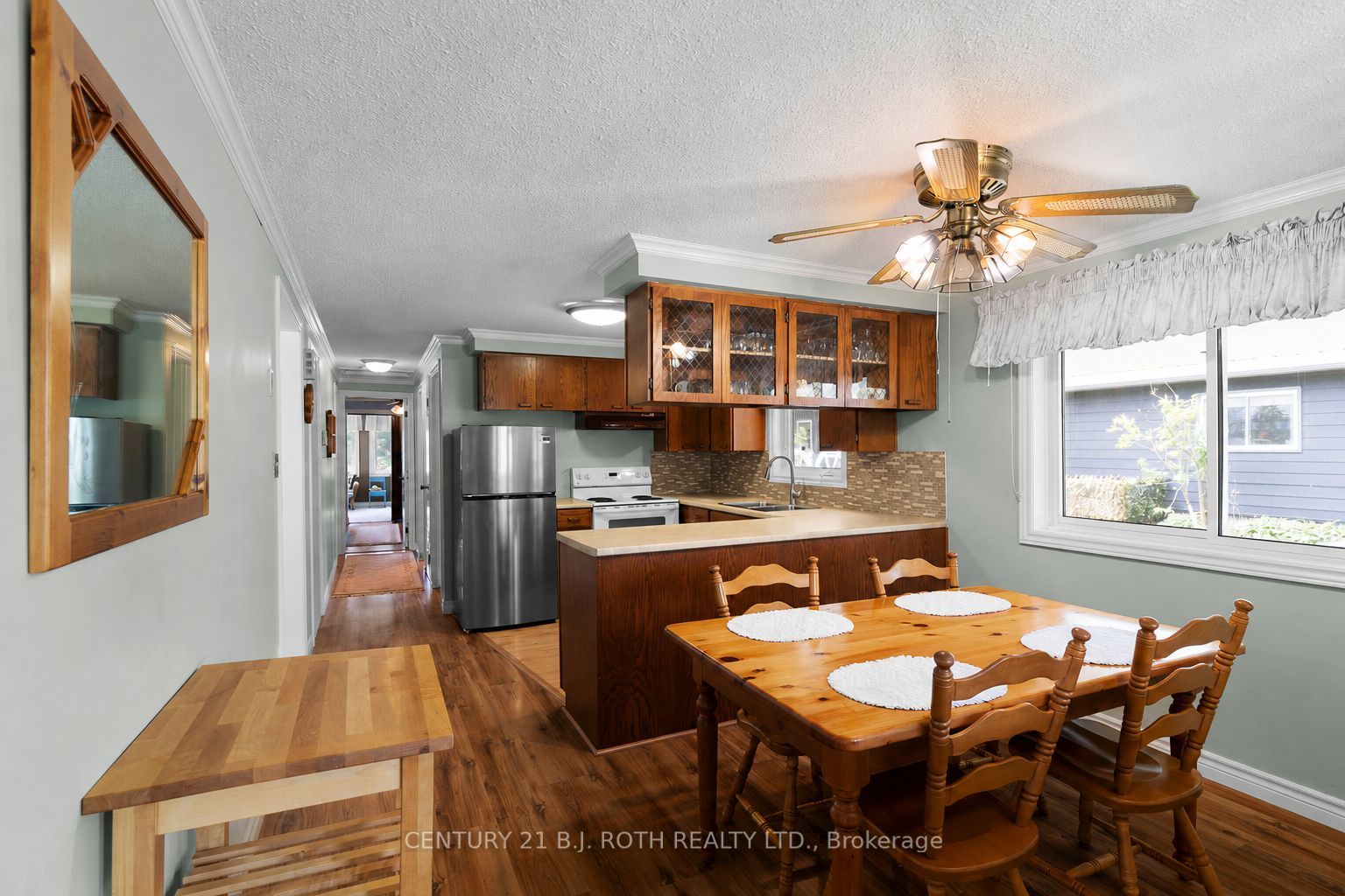 19 Maple Crescent, Oro-Medonte, ON L0L 1T0 photo 3