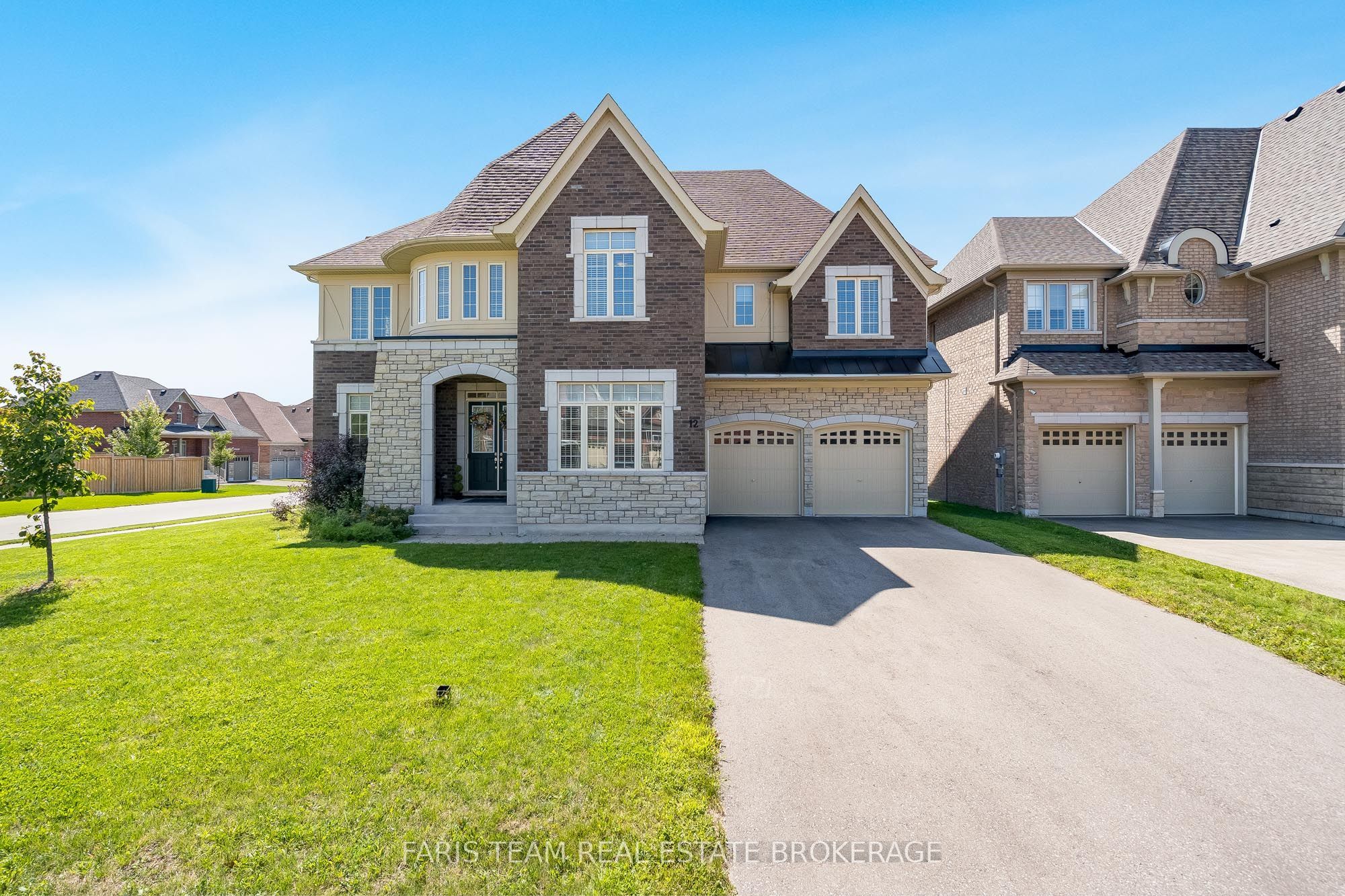 12 Thompson Way, Springwater, ON L9X 2A5 photo 2