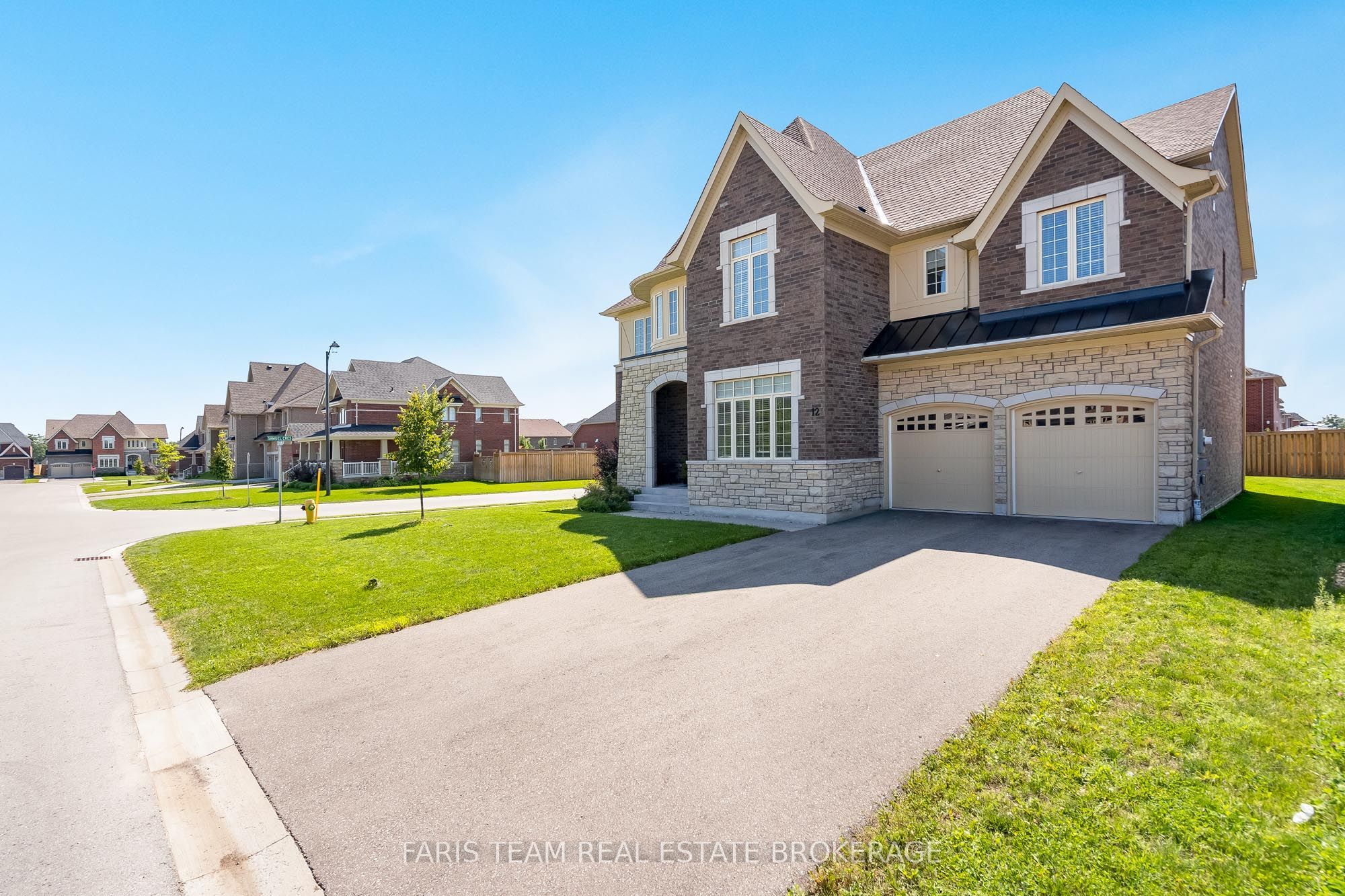12 Thompson Way, Springwater, ON L9X 2A5 photo 3