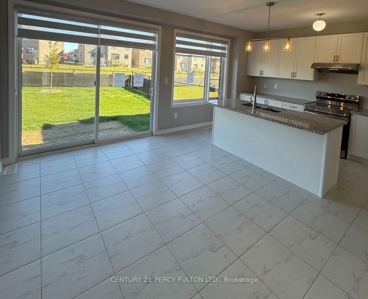 10 Rosanne Circle, Wasaga Beach, ON L9Z 0N4 photo 2