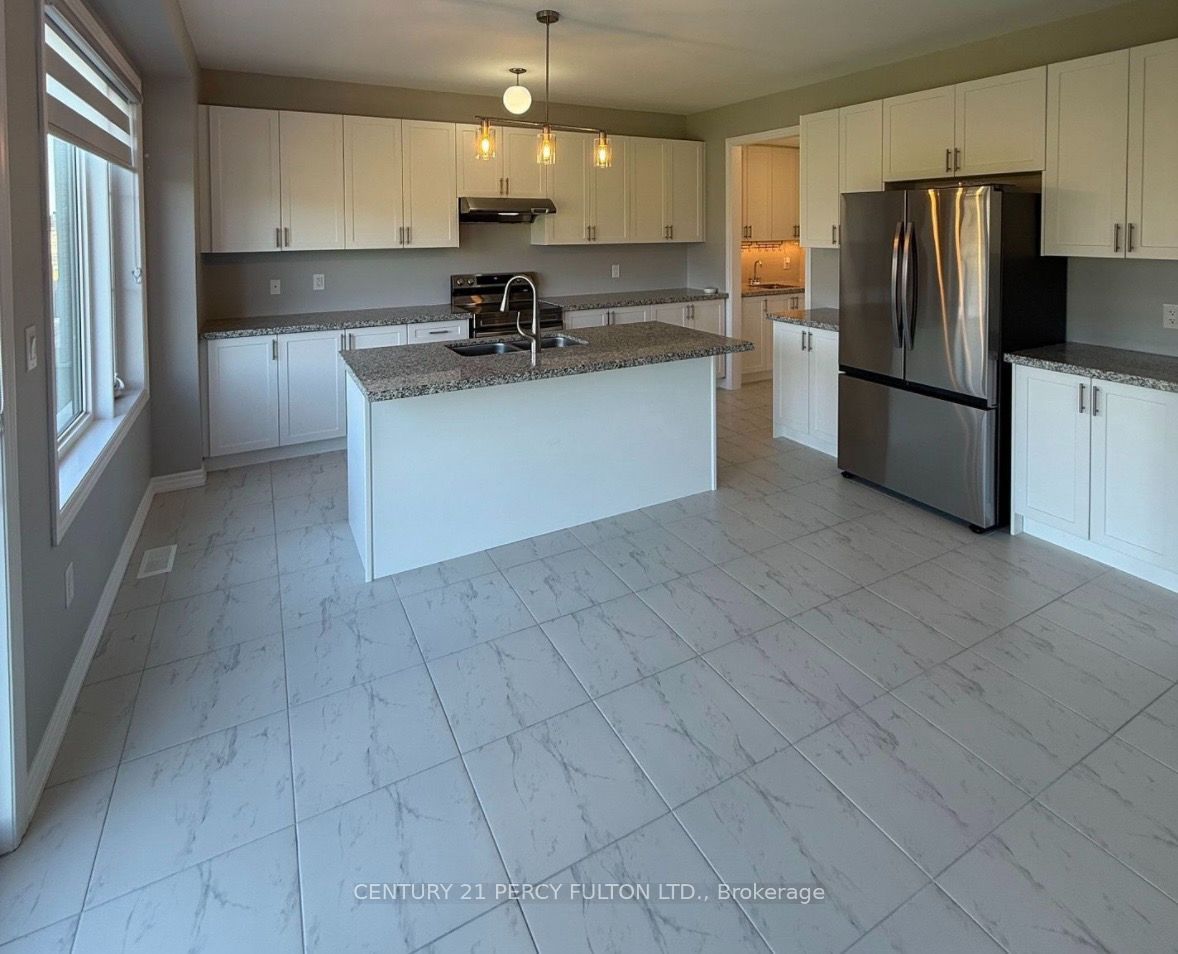 10 Rosanne Circle, Wasaga Beach, ON L9Z 0N4 photo 3