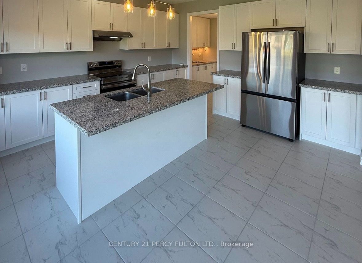 10 Rosanne Circle, Wasaga Beach, ON L9Z 0N4 photo 4