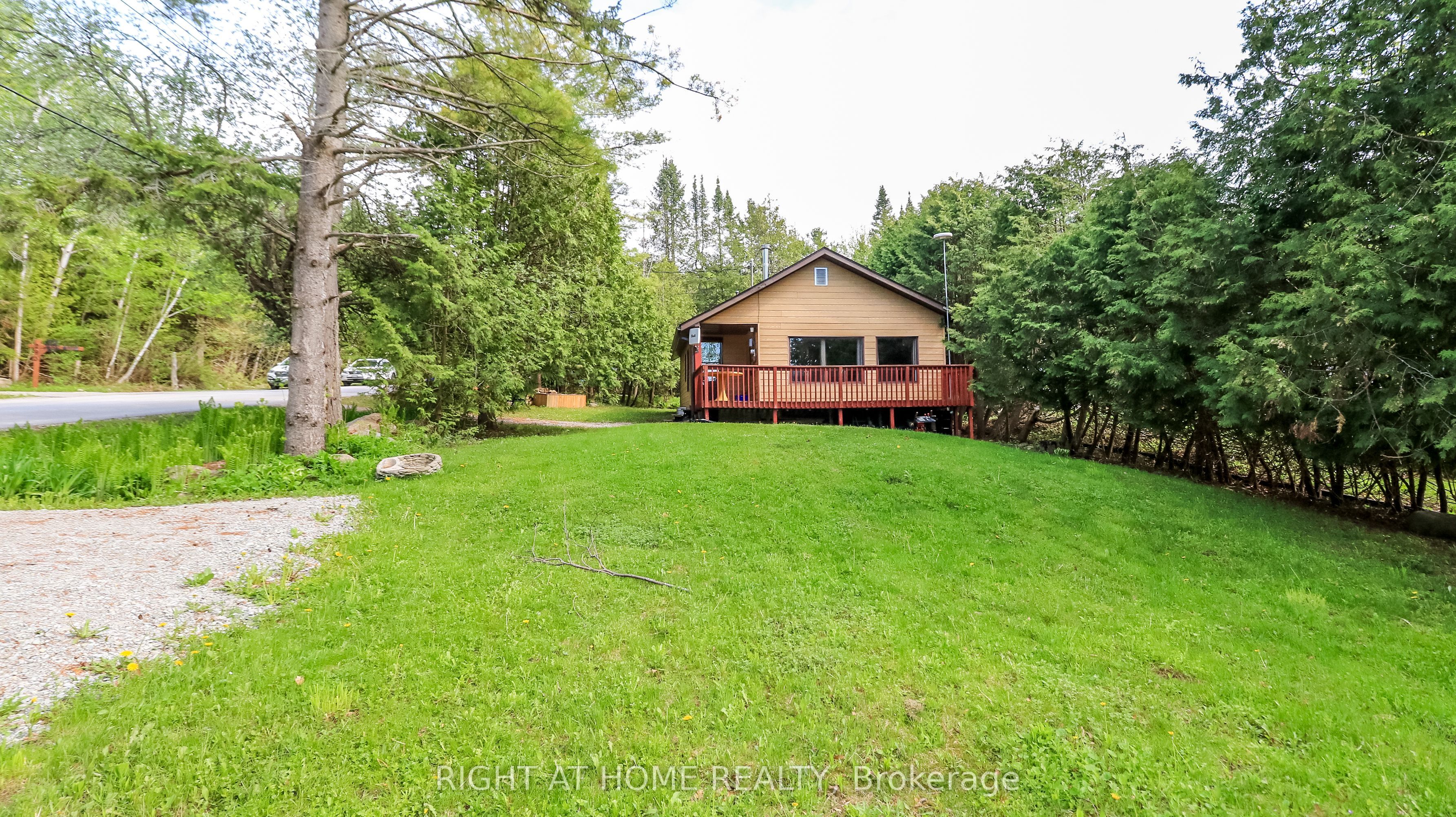 300 Albin Road, Tay, ON L0K 2C0