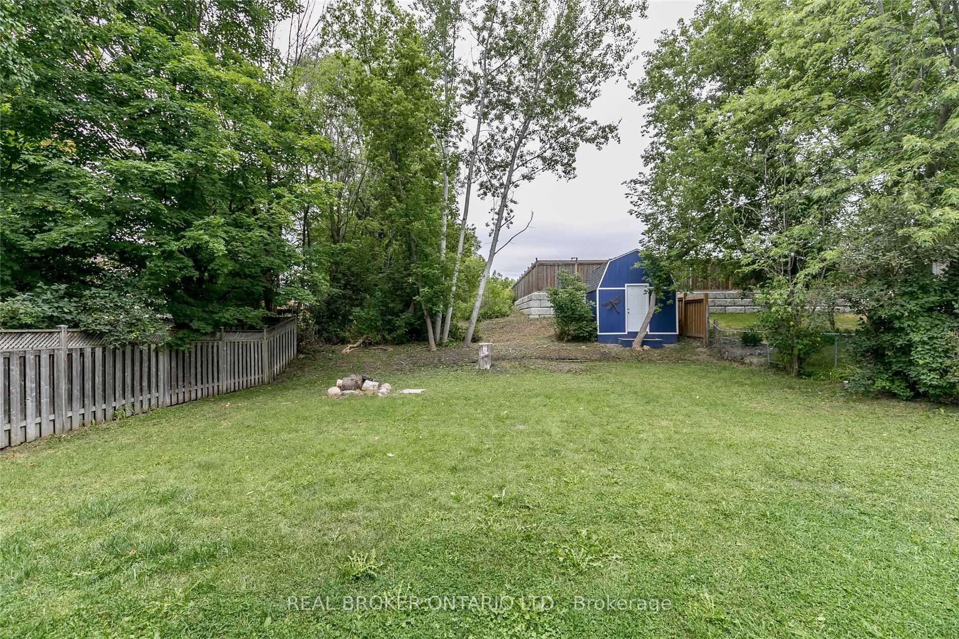 18 Chippawa Court Upper, Barrie, ON L4M 5N8 photo 5