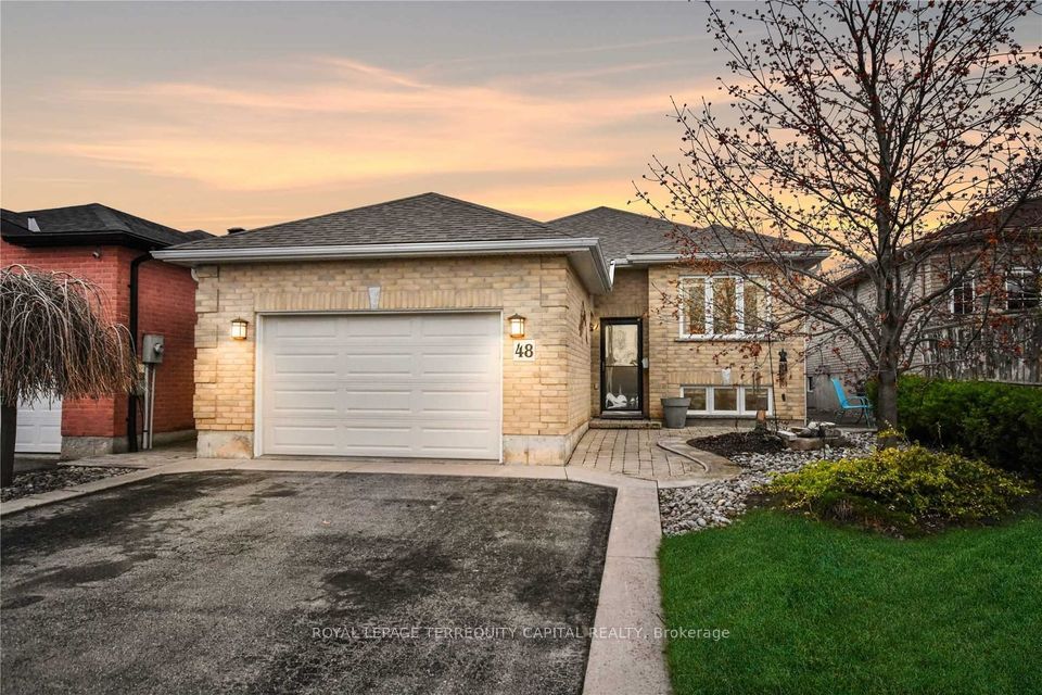 48 Nicole Marie Avenue Lower, Barrie, ON L4M 6Y6