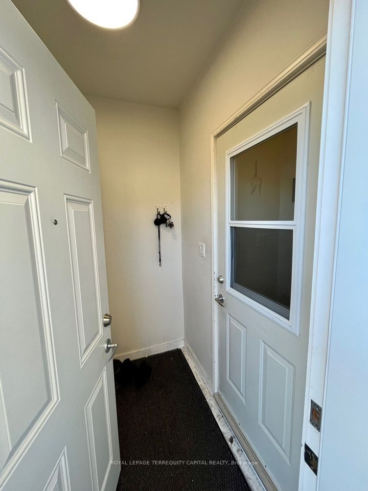 48 Nicole Marie Avenue Lower, Barrie, ON L4M 6Y6 photo 3