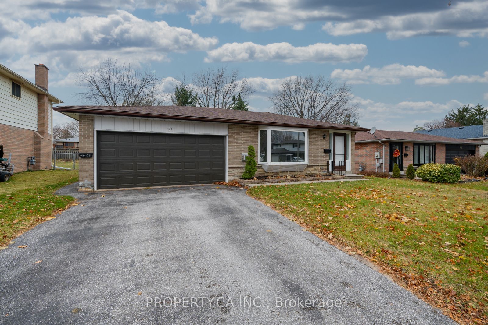 24 Thorncrest Road, Barrie, ON L4N 3P9 photo 2