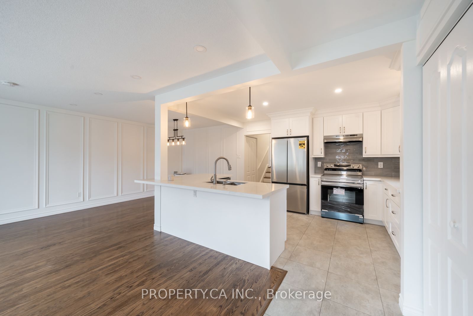 24 Thorncrest Road, Barrie, ON L4N 3P9 photo 3