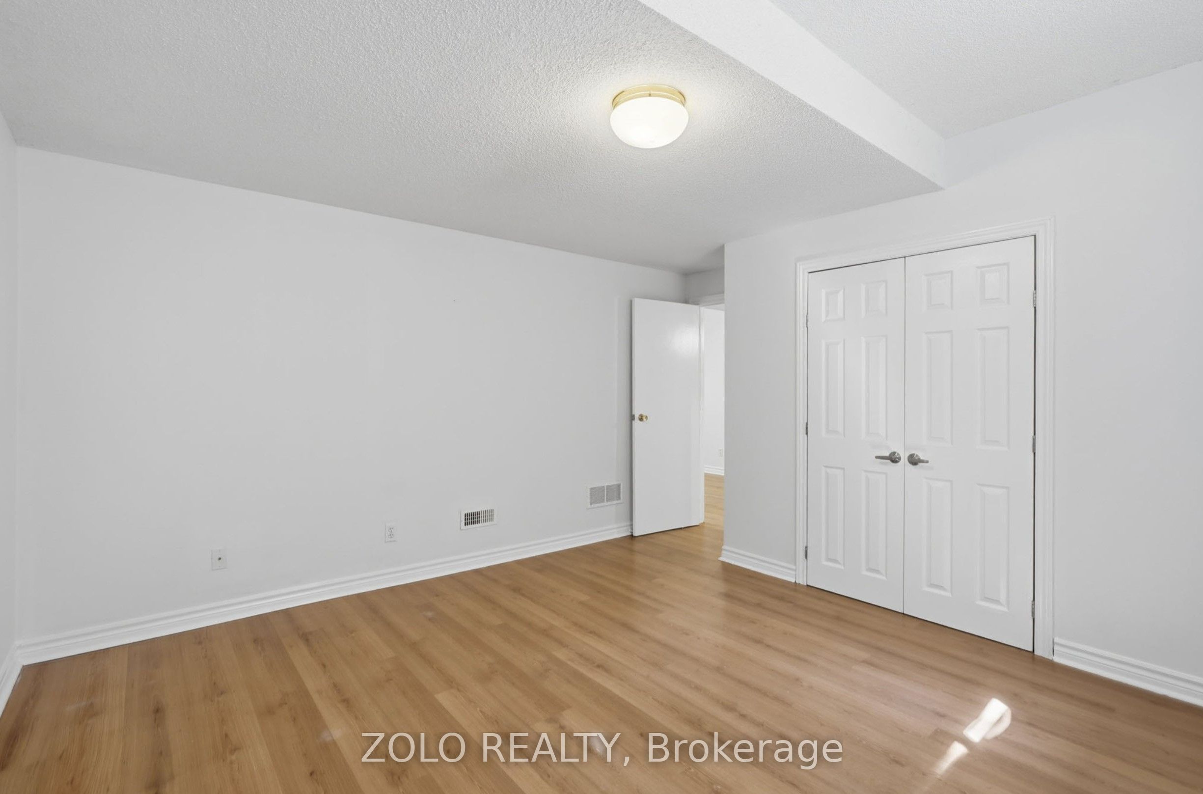 109 Sovereigns Gate S Basement, Barrie, ON L4N 0Y9 photo 5