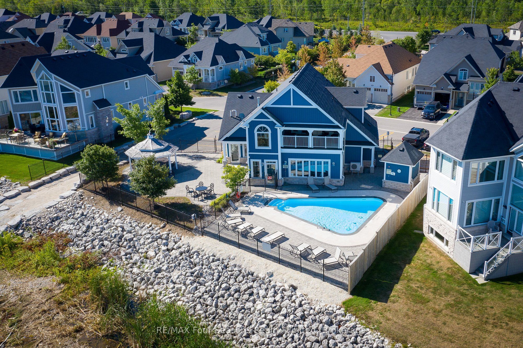 64 Waterview Road, Wasaga Beach, ON L9Z 0E9 photo 4