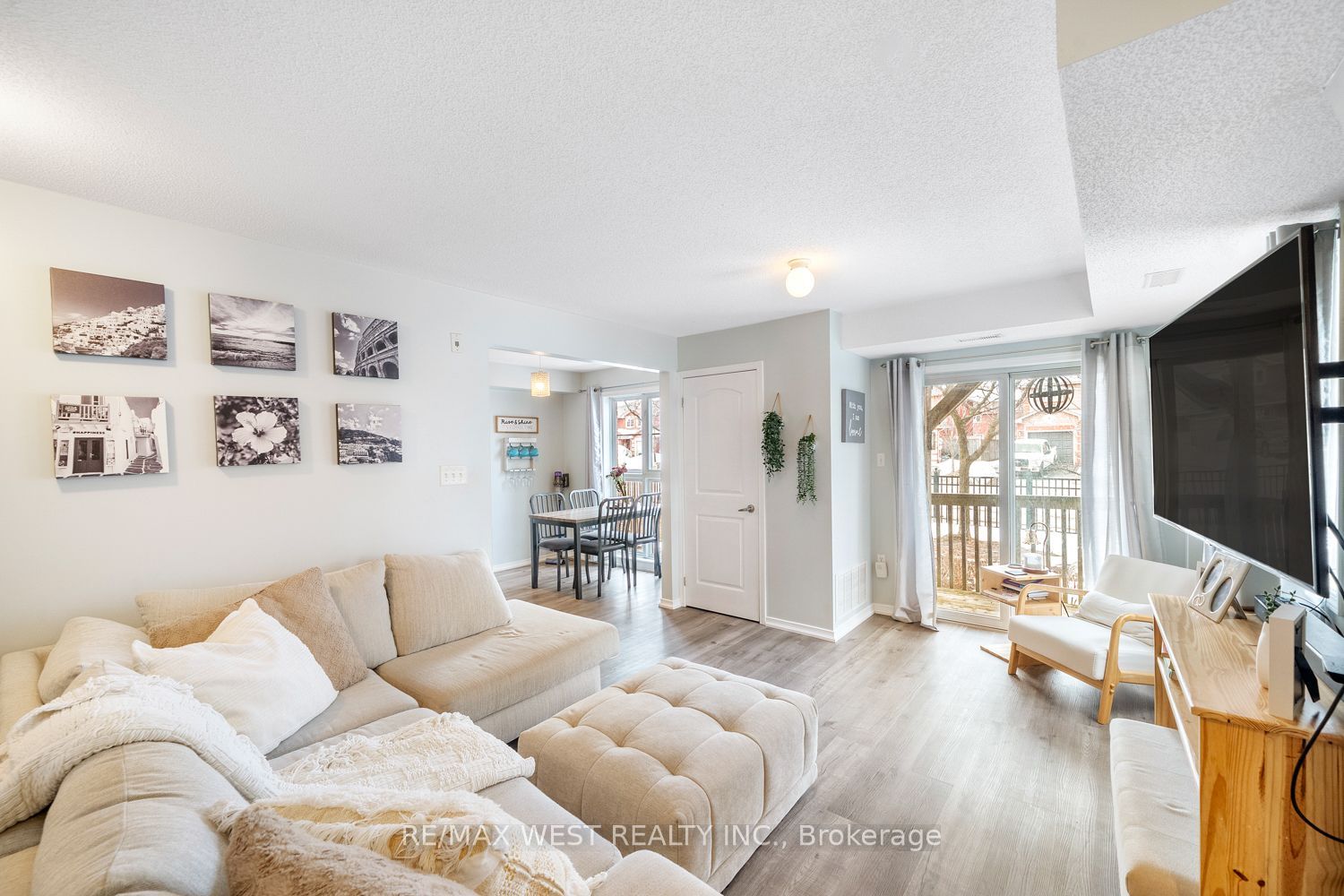 17 Cheltenham Road 4, Barrie, ON L4M 0E7 photo 2