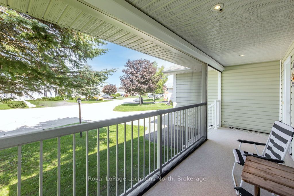 77 Pennsylvania Avenue, Wasaga Beach, ON L9Z 3A8 photo 2