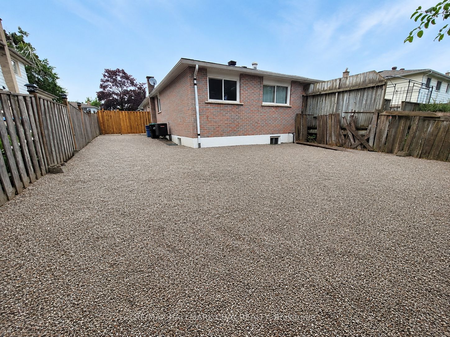 88 B Bernick Drive UPPER, Barrie, ON L4M 2V6 photo 2